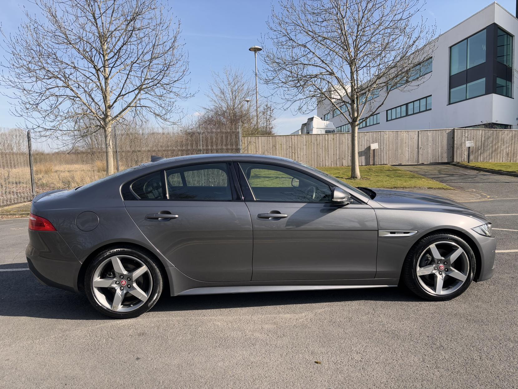 Jaguar XE 2.0d R-Sport Saloon 4dr Diesel Auto Euro 6 (s/s) (180 ps)