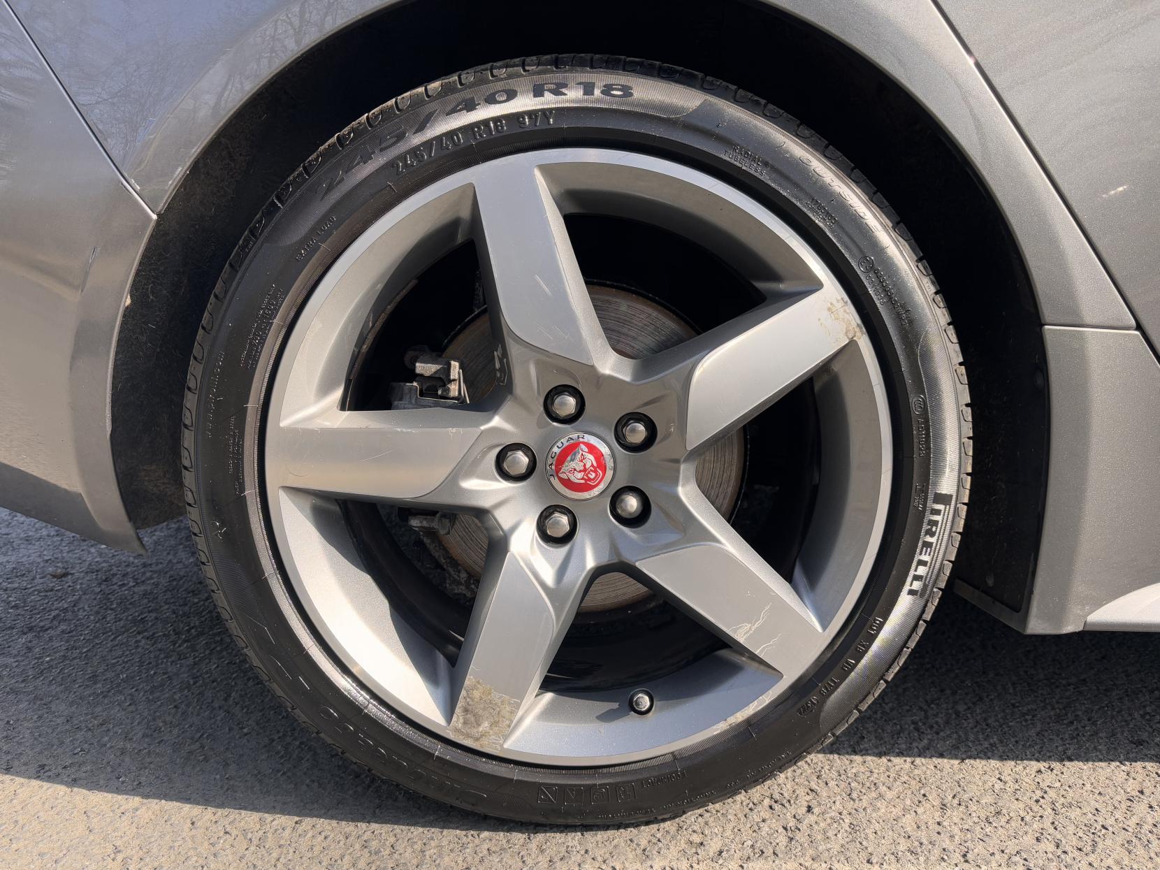 Jaguar XE 2.0d R-Sport Saloon 4dr Diesel Auto Euro 6 (s/s) (180 ps)