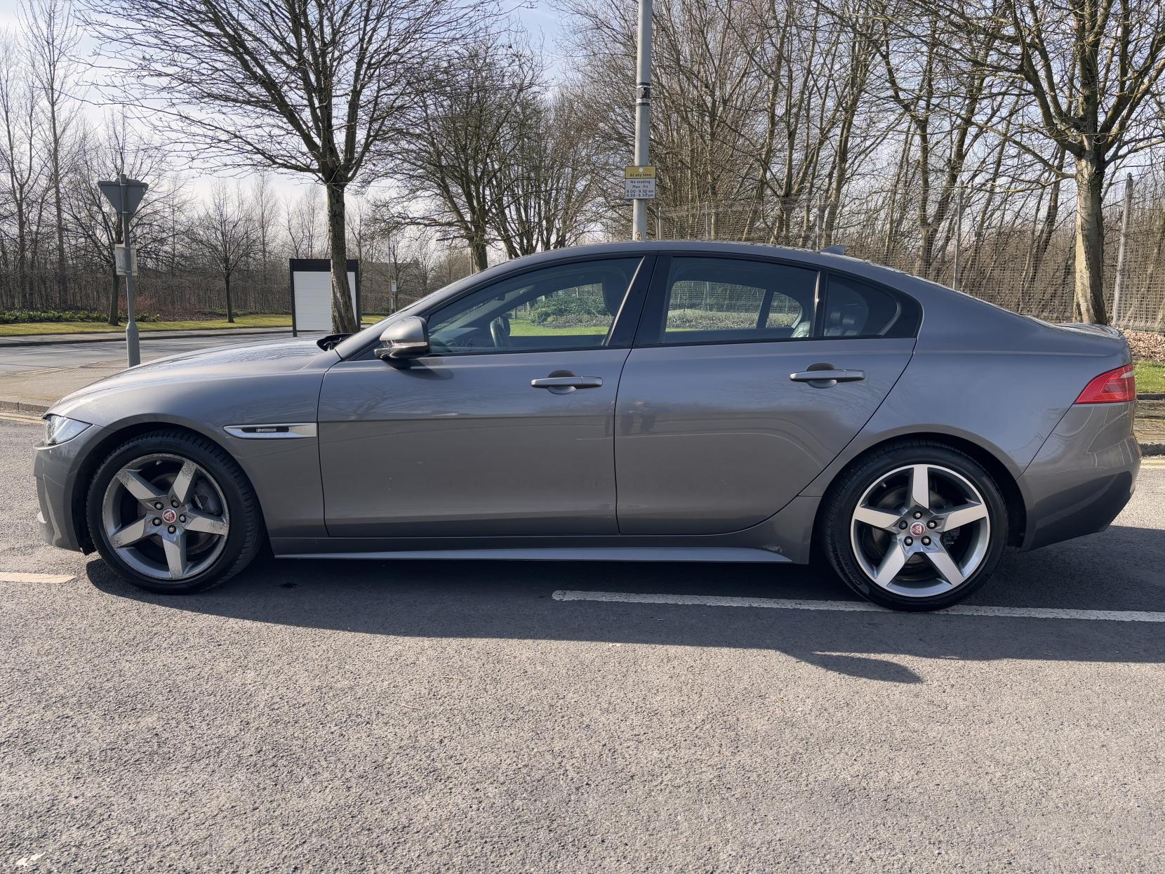 Jaguar XE 2.0d R-Sport Saloon 4dr Diesel Auto Euro 6 (s/s) (180 ps)
