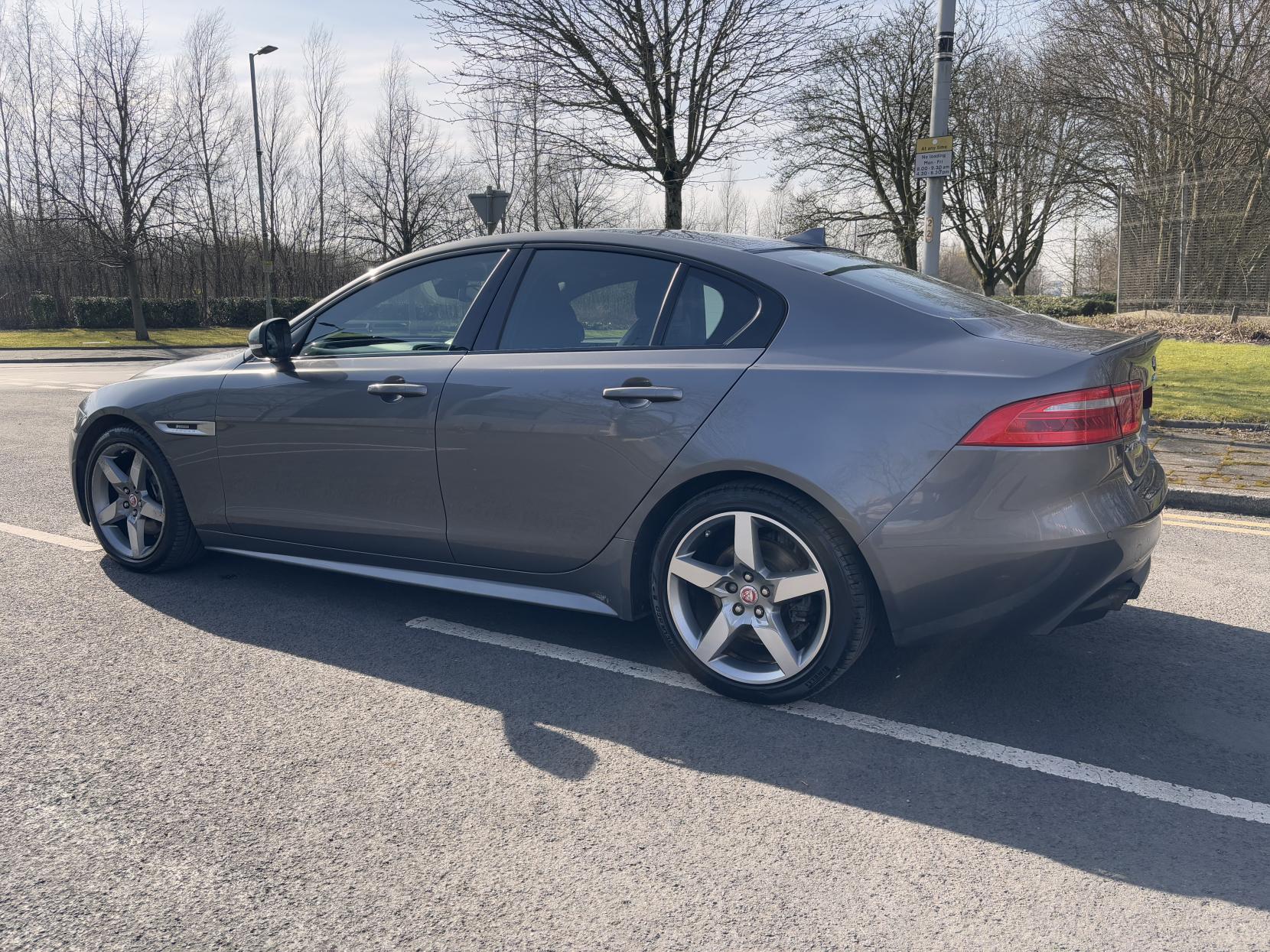 Jaguar XE 2.0d R-Sport Saloon 4dr Diesel Auto Euro 6 (s/s) (180 ps)