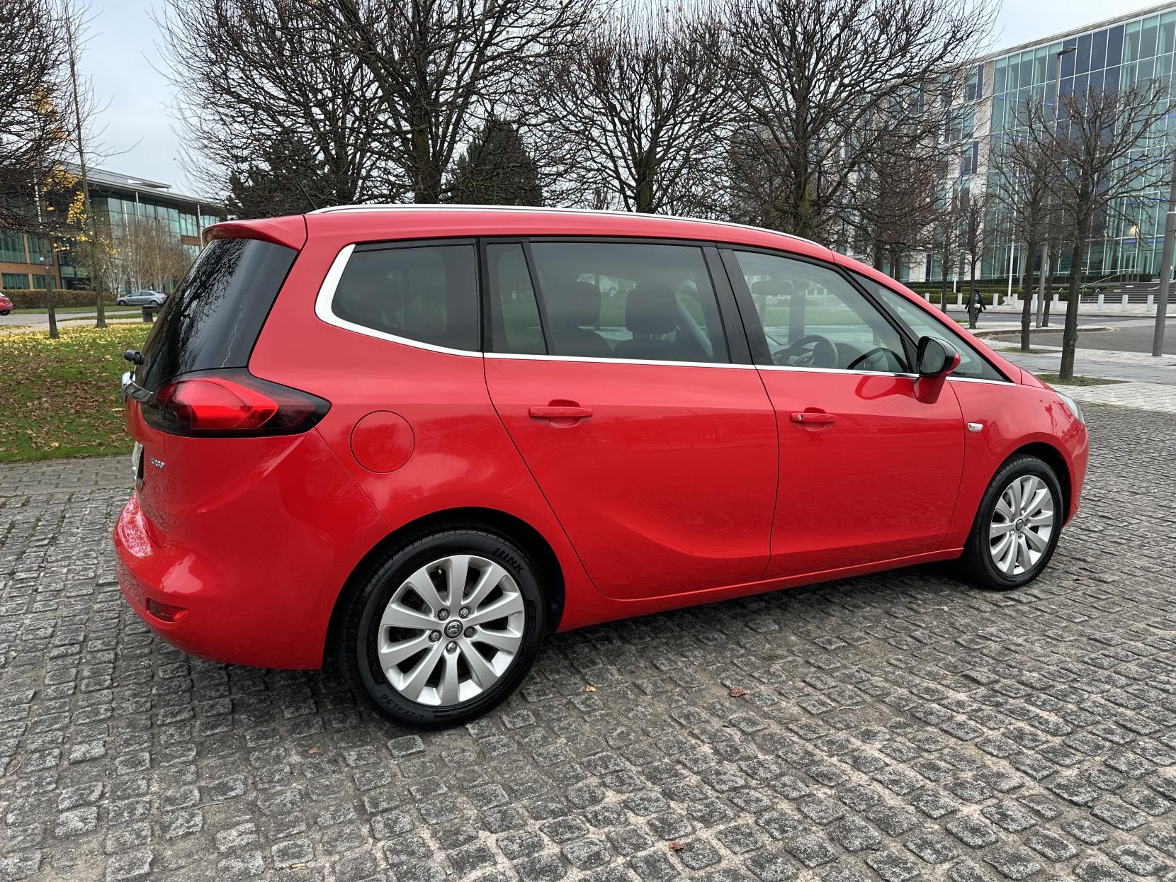 Vauxhall ZAFIRA MPV 1.4 SE 5DR Manual