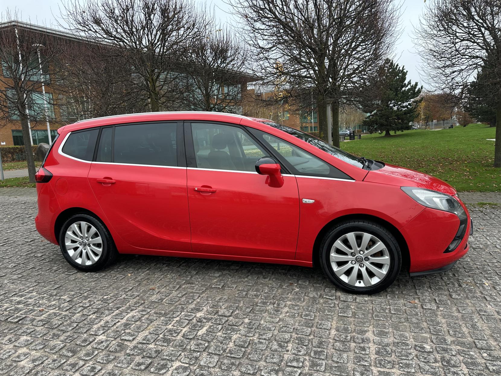 Vauxhall ZAFIRA MPV 1.4 SE 5DR Manual