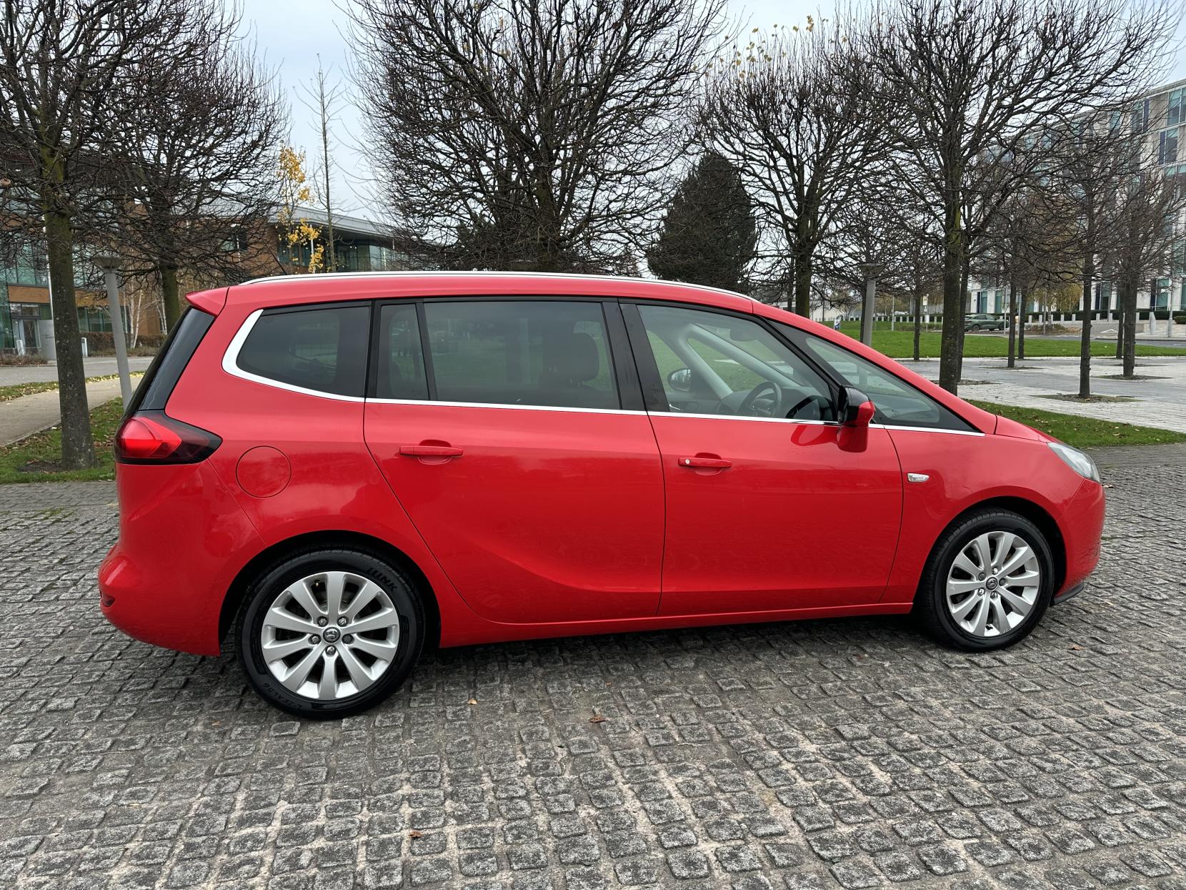 Vauxhall ZAFIRA MPV 1.4 SE 5DR Manual