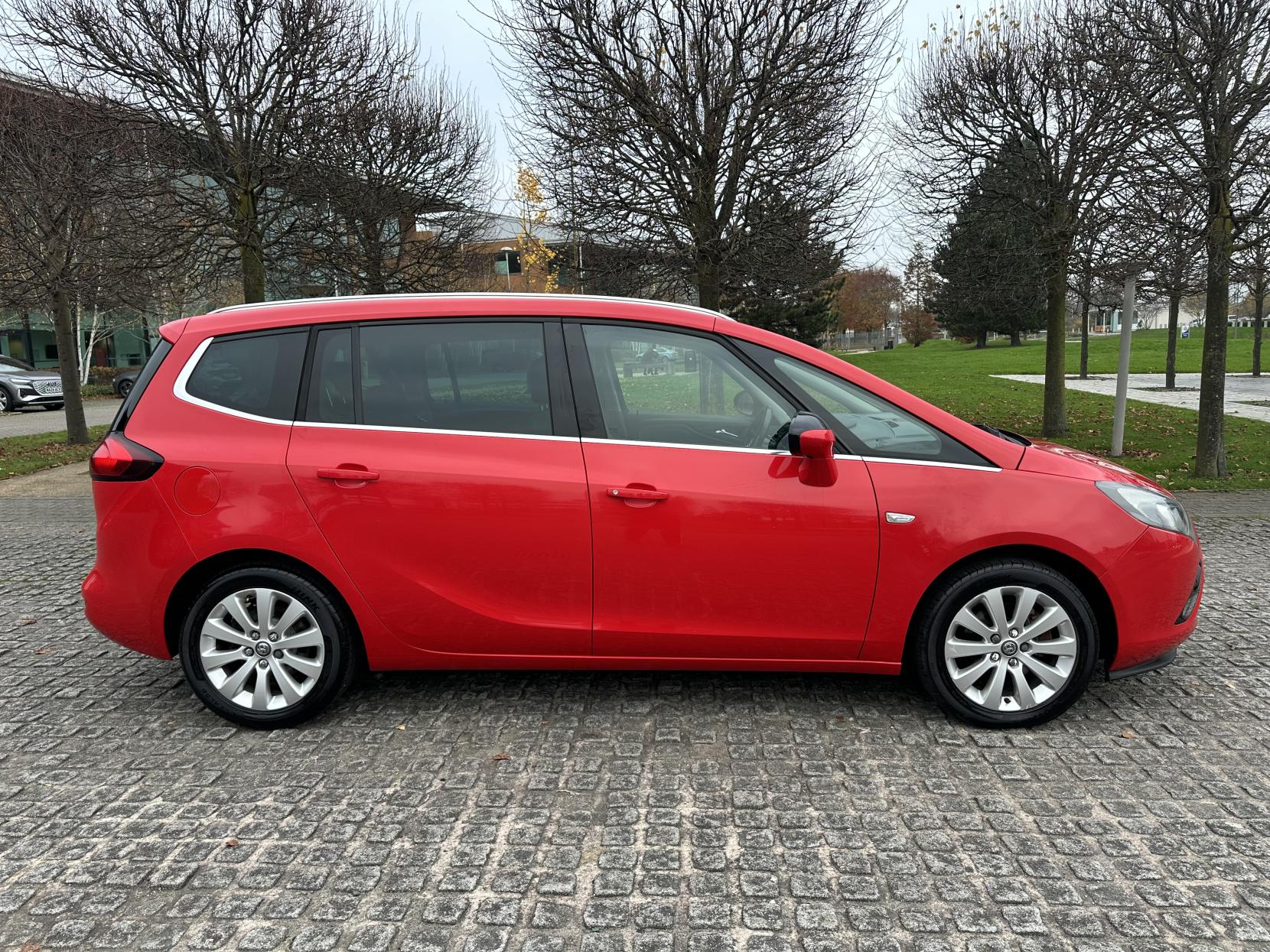 Vauxhall ZAFIRA MPV 1.4 SE 5DR Manual