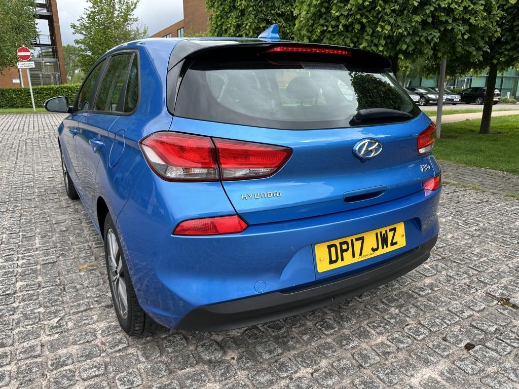 Hyundai I30 DIESEL HATCHBACK 1.6 CRDI SE NAV 5DR Manual