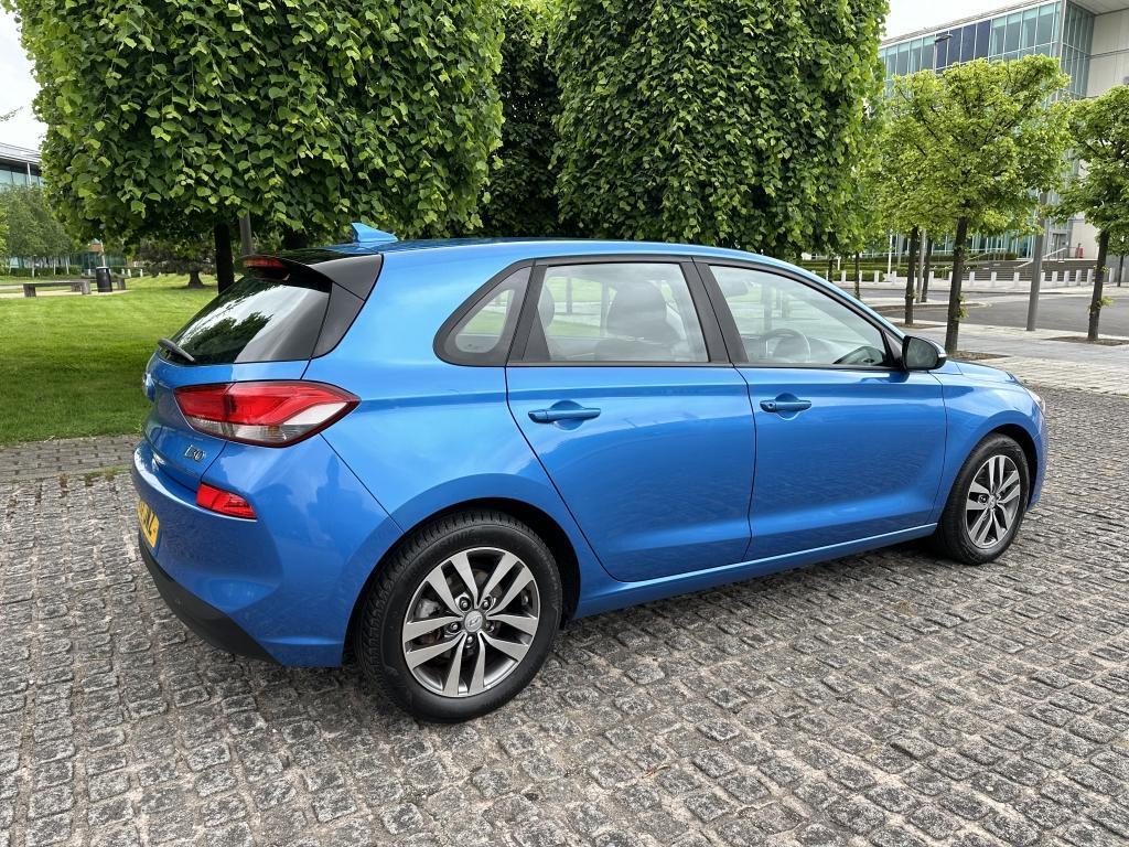 Hyundai I30 DIESEL HATCHBACK 1.6 CRDI SE NAV 5DR Manual