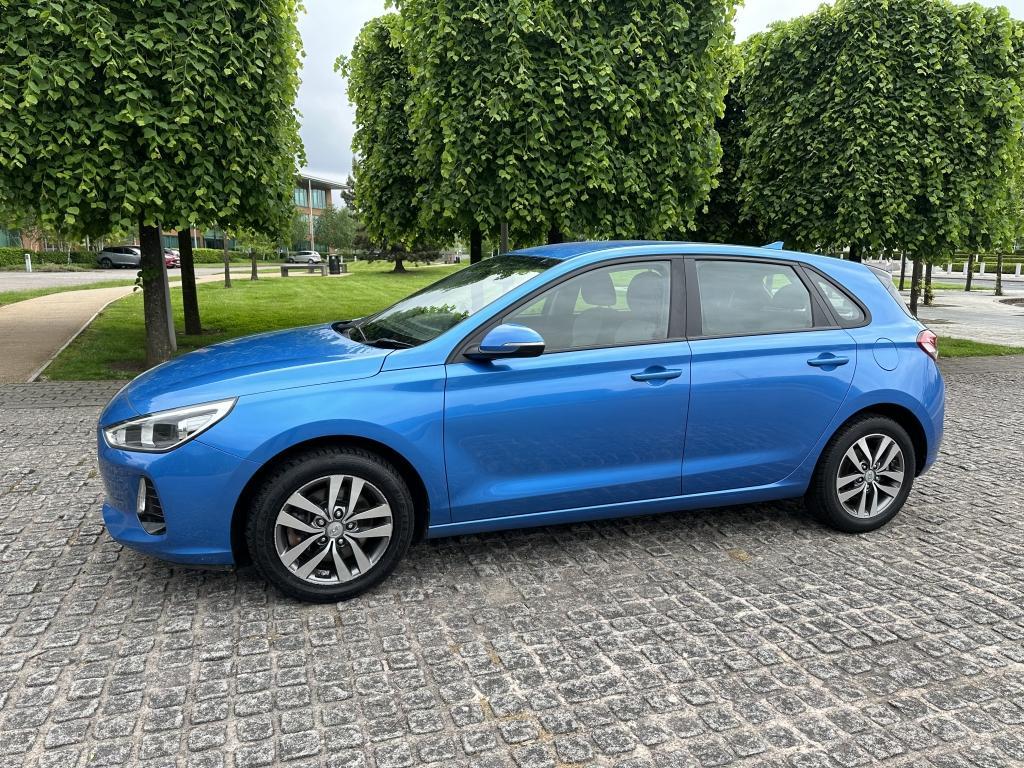 Hyundai I30 DIESEL HATCHBACK 1.6 CRDI SE NAV 5DR Manual