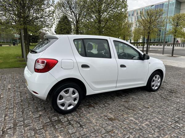 Dacia Sandero 1.2 Ambiance Hatchback 5dr Petrol Manual Euro 5 (75 ps)