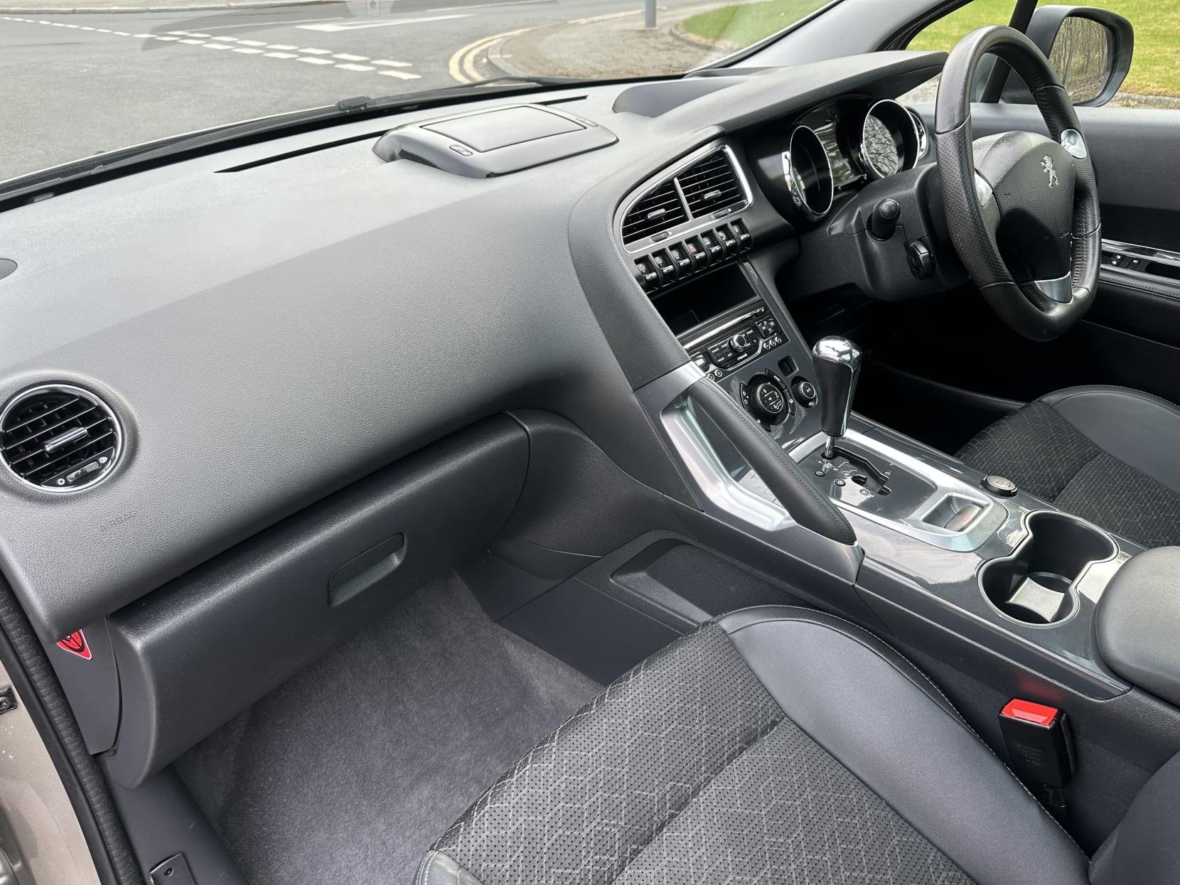 Peugeot 3008 1.6 BlueHDi Allure SUV 5dr Diesel EAT Euro 6 (s/s) (120 ps)