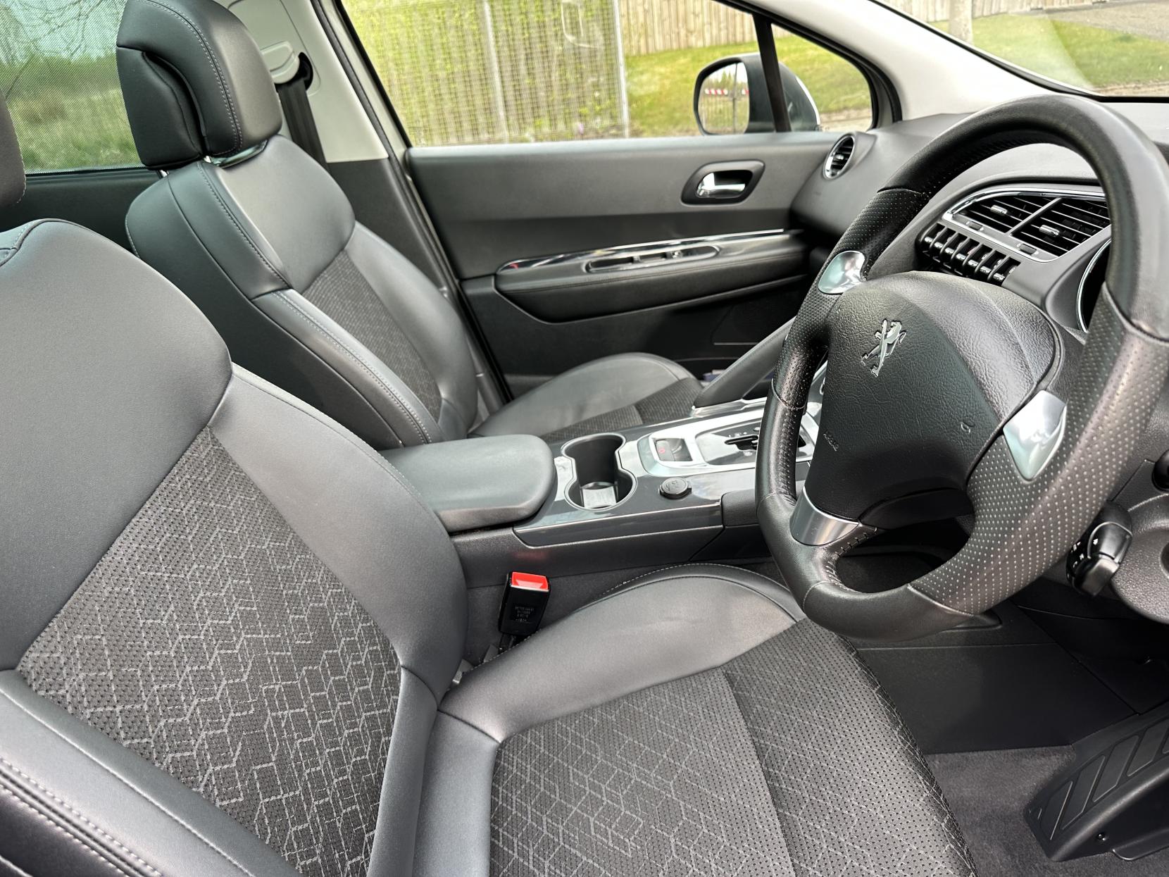 Peugeot 3008 1.6 BlueHDi Allure SUV 5dr Diesel EAT Euro 6 (s/s) (120 ps)