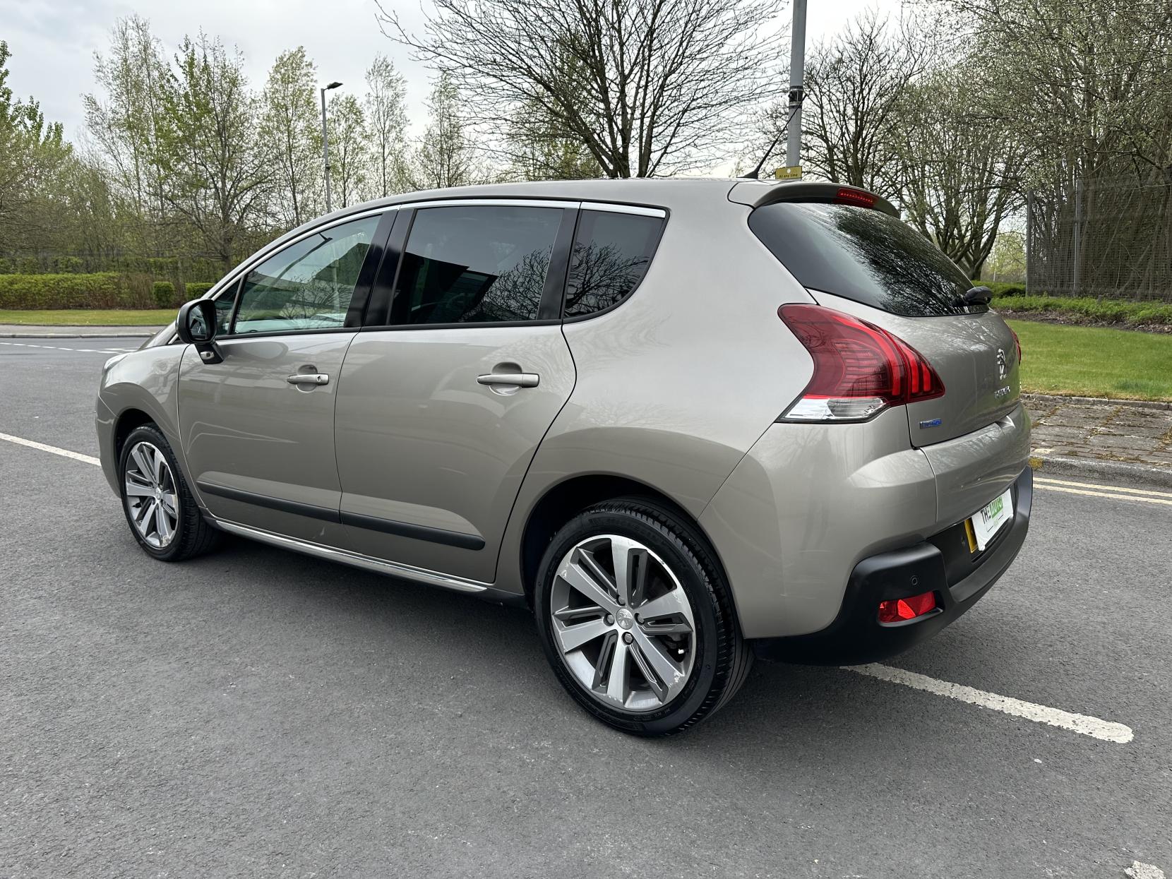 Peugeot 3008 1.6 BlueHDi Allure SUV 5dr Diesel EAT Euro 6 (s/s) (120 ps)