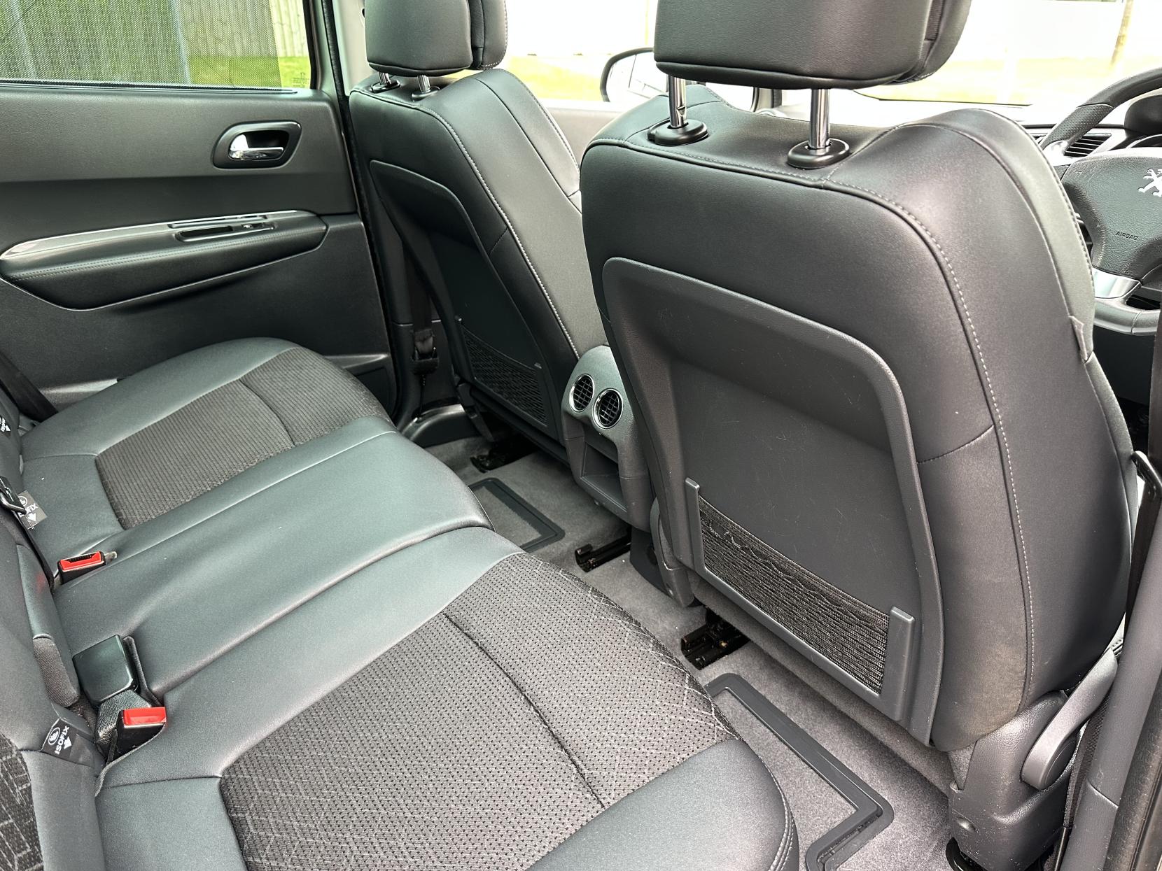 Peugeot 3008 1.6 BlueHDi Allure SUV 5dr Diesel EAT Euro 6 (s/s) (120 ps)