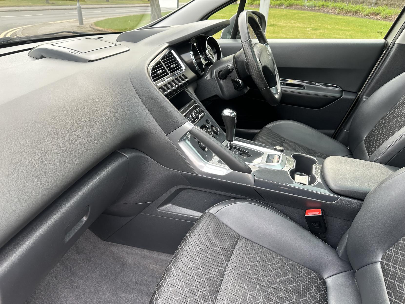 Peugeot 3008 1.6 BlueHDi Allure SUV 5dr Diesel EAT Euro 6 (s/s) (120 ps)