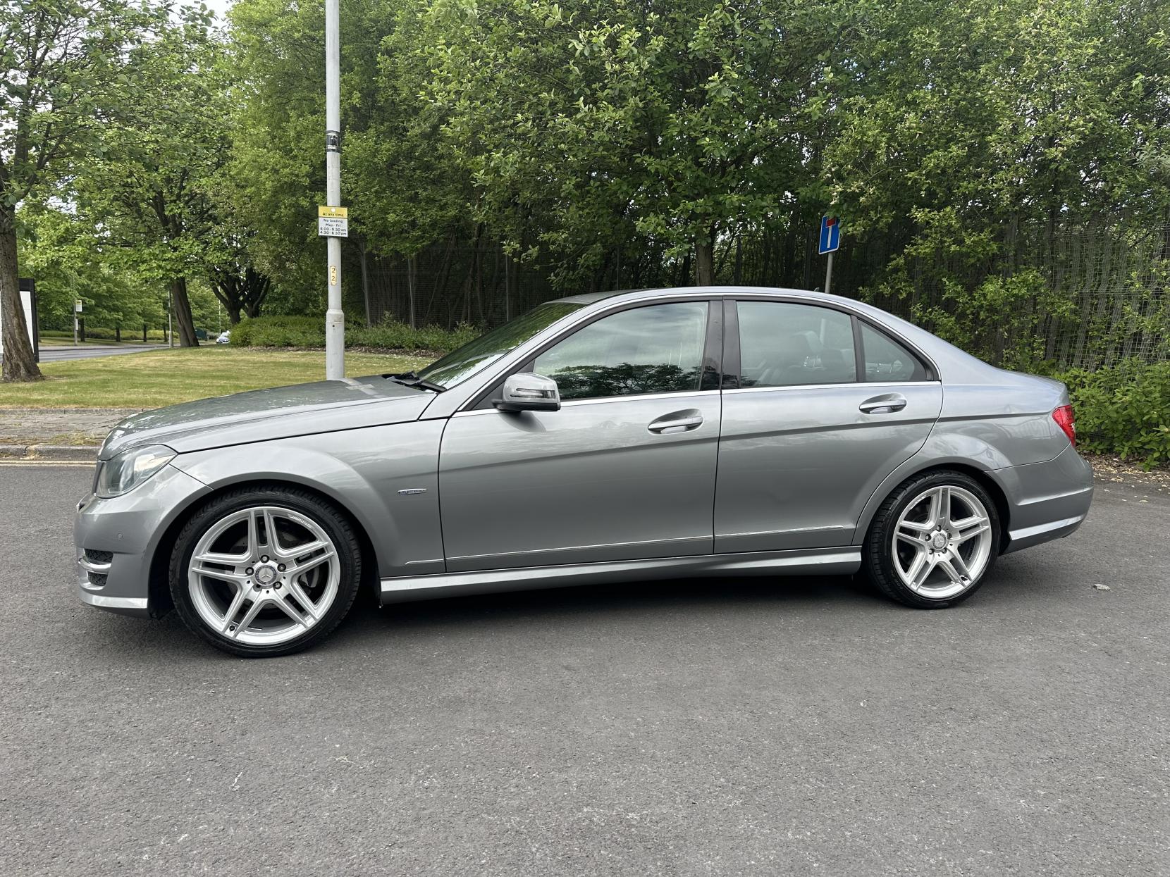 Mercedes-Benz C Class 2.1 C220 CDI BlueEfficiency Sport Saloon 4dr Diesel G-Tronic+ Euro 5 (s/s) (170 ps)
