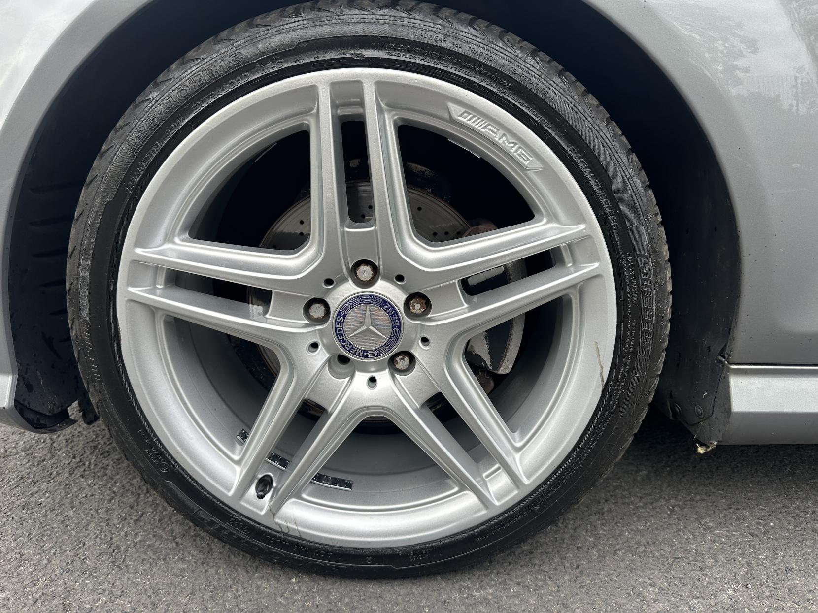 Mercedes-Benz C Class 2.1 C220 CDI BlueEfficiency Sport Saloon 4dr Diesel G-Tronic+ Euro 5 (s/s) (170 ps)