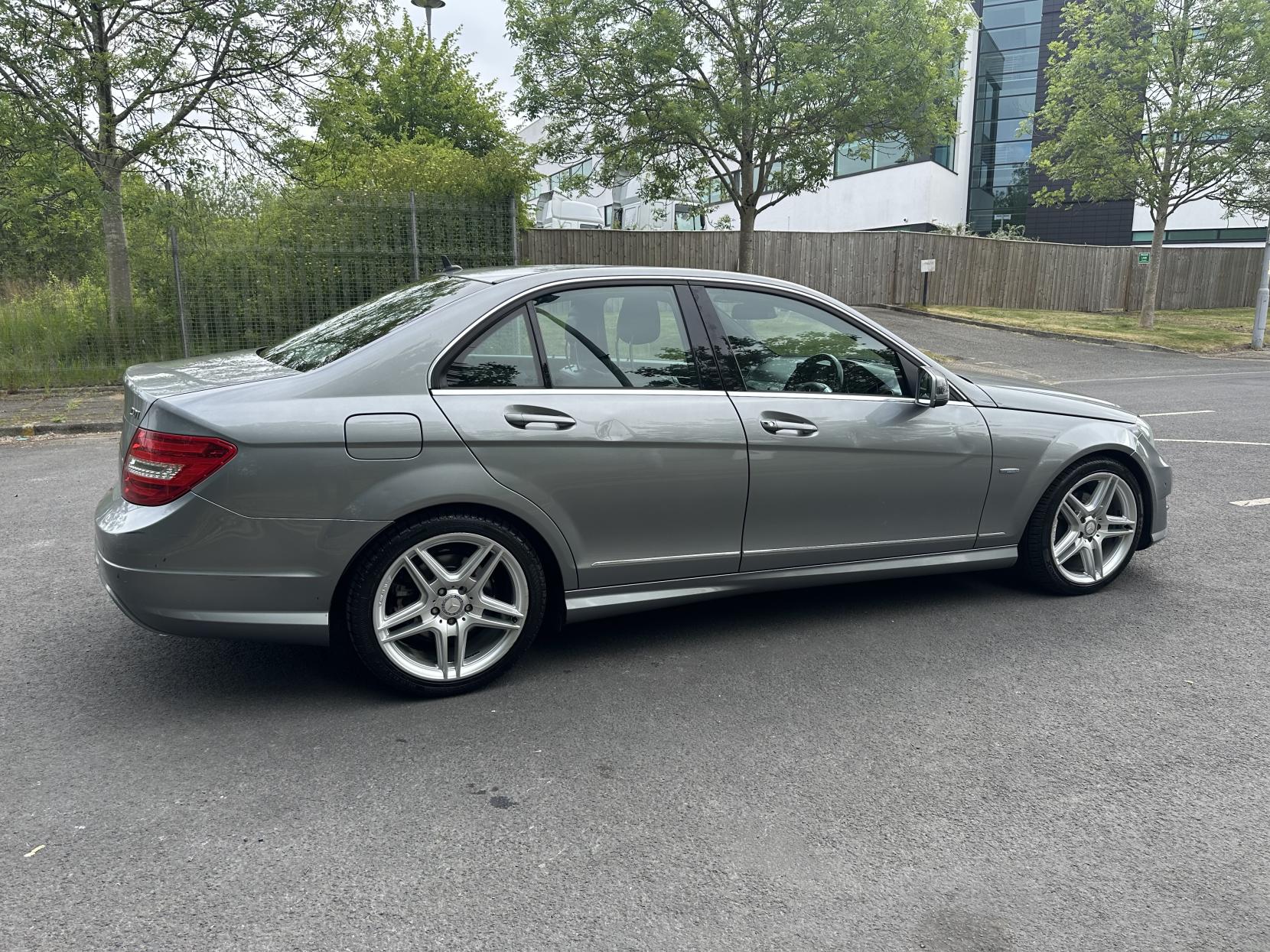 Mercedes-Benz C Class 2.1 C220 CDI BlueEfficiency Sport Saloon 4dr Diesel G-Tronic+ Euro 5 (s/s) (170 ps)