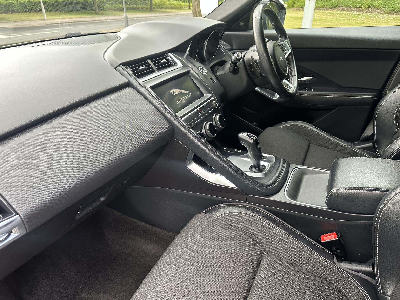 Jaguar E-PACE 2.0 D180 R-Dynamic SUV 5dr Diesel Auto AWD Euro 6 (s/s) (180 ps)
