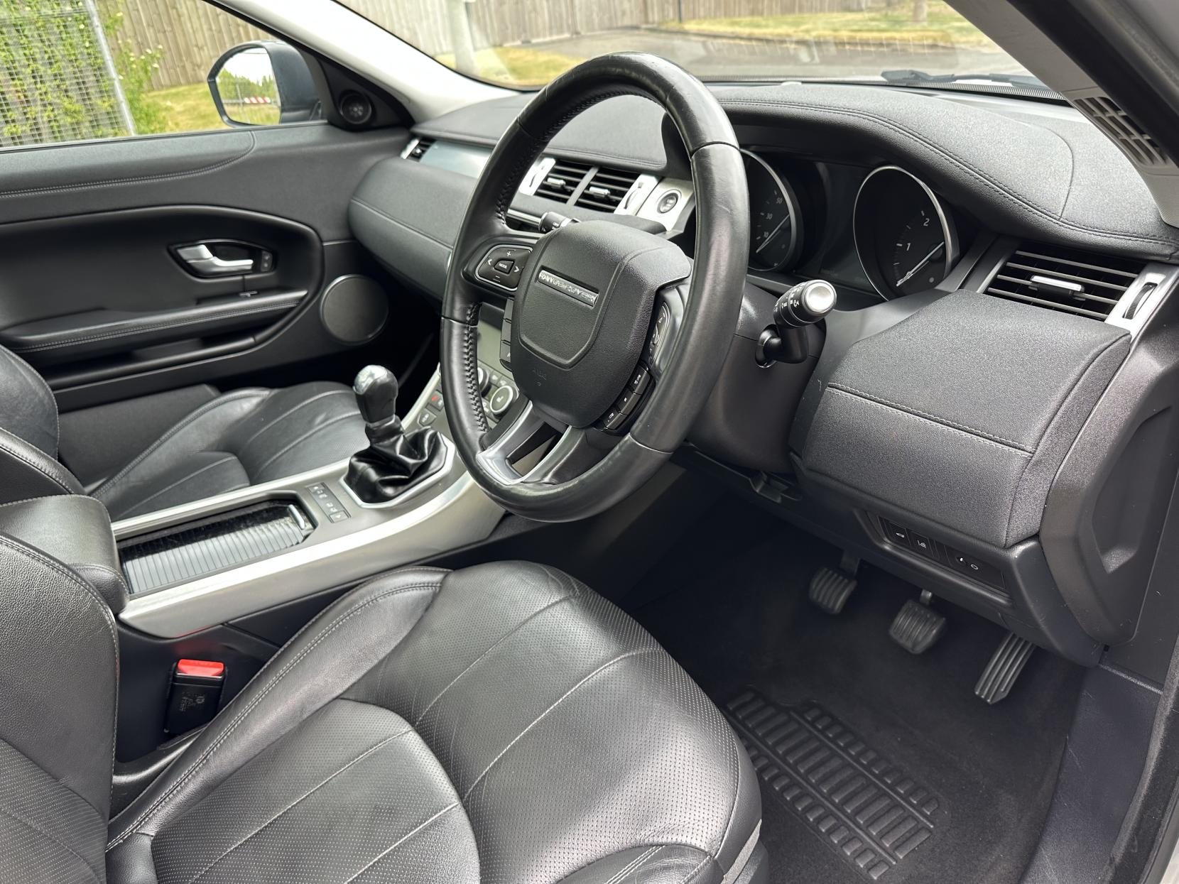 Land Rover Range Rover Evoque 2.0 TD4 SE Tech SUV 5dr Diesel Manual 4WD Euro 6 (s/s) (180 ps)