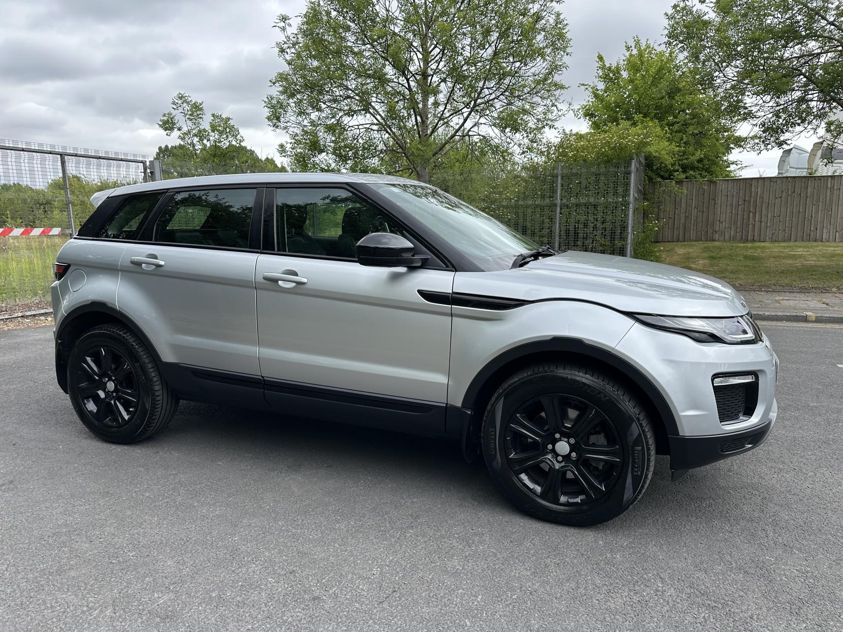 Land Rover Range Rover Evoque 2.0 TD4 SE Tech SUV 5dr Diesel Manual 4WD Euro 6 (s/s) (180 ps)