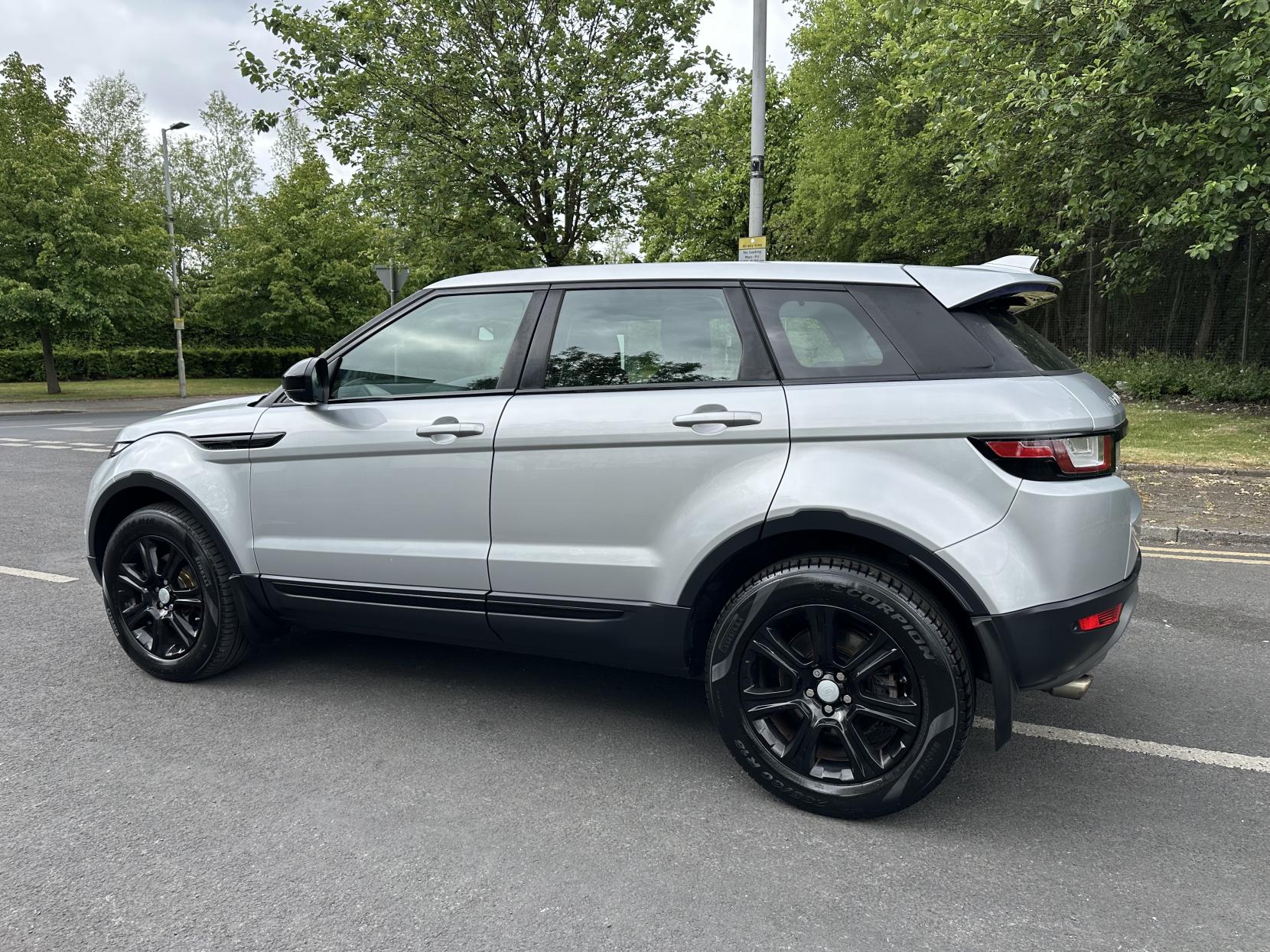 Land Rover Range Rover Evoque 2.0 TD4 SE Tech SUV 5dr Diesel Manual 4WD Euro 6 (s/s) (180 ps)