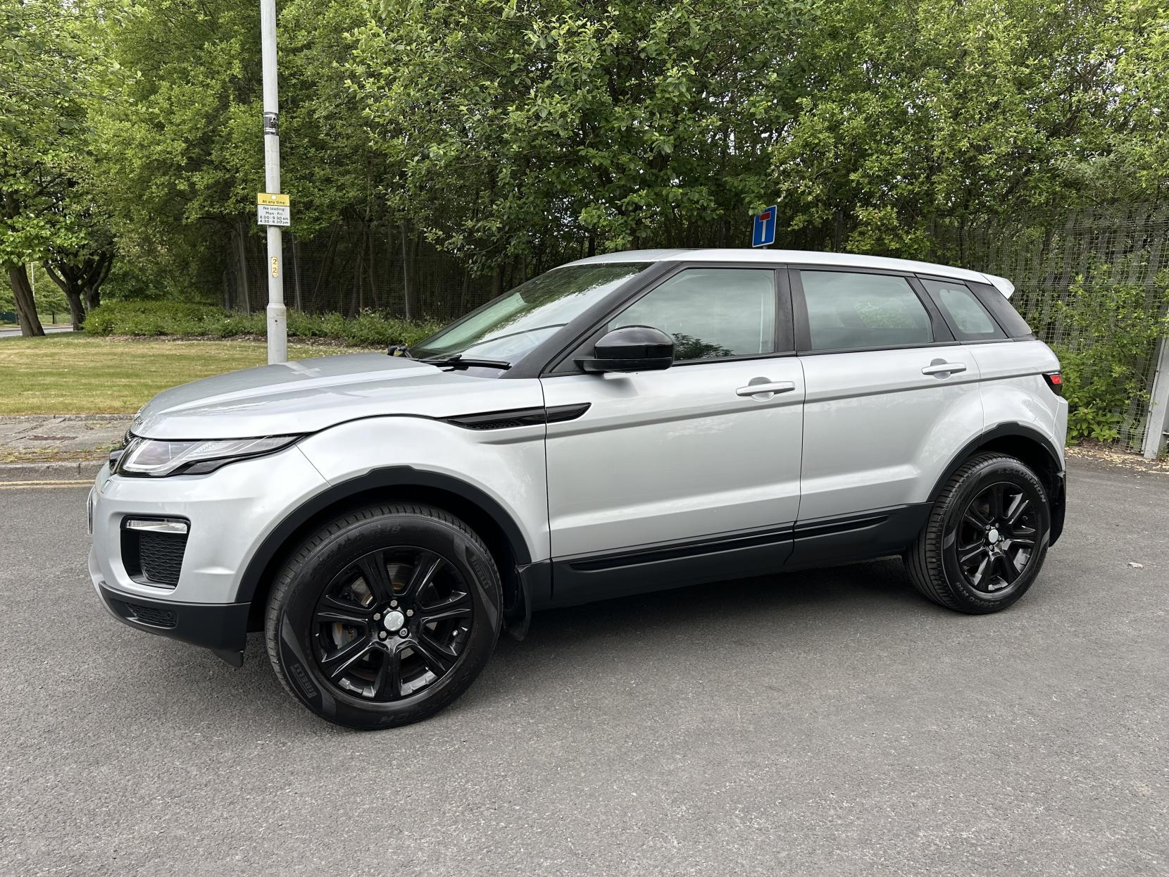 Land Rover Range Rover Evoque 2.0 TD4 SE Tech SUV 5dr Diesel Manual 4WD Euro 6 (s/s) (180 ps)