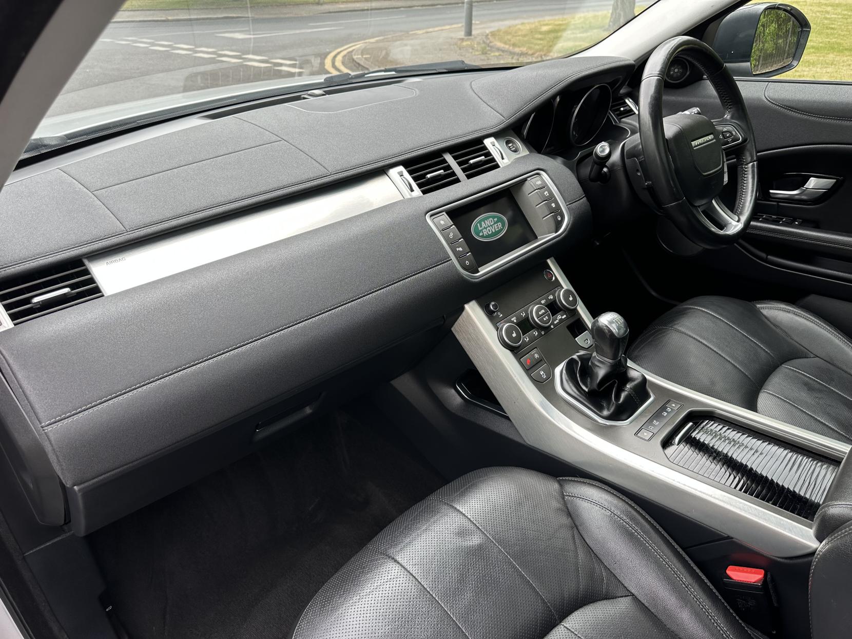 Land Rover Range Rover Evoque 2.0 TD4 SE Tech SUV 5dr Diesel Manual 4WD Euro 6 (s/s) (180 ps)