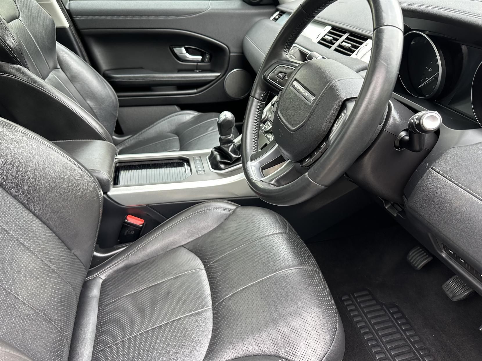 Land Rover Range Rover Evoque 2.0 TD4 SE Tech SUV 5dr Diesel Manual 4WD Euro 6 (s/s) (180 ps)
