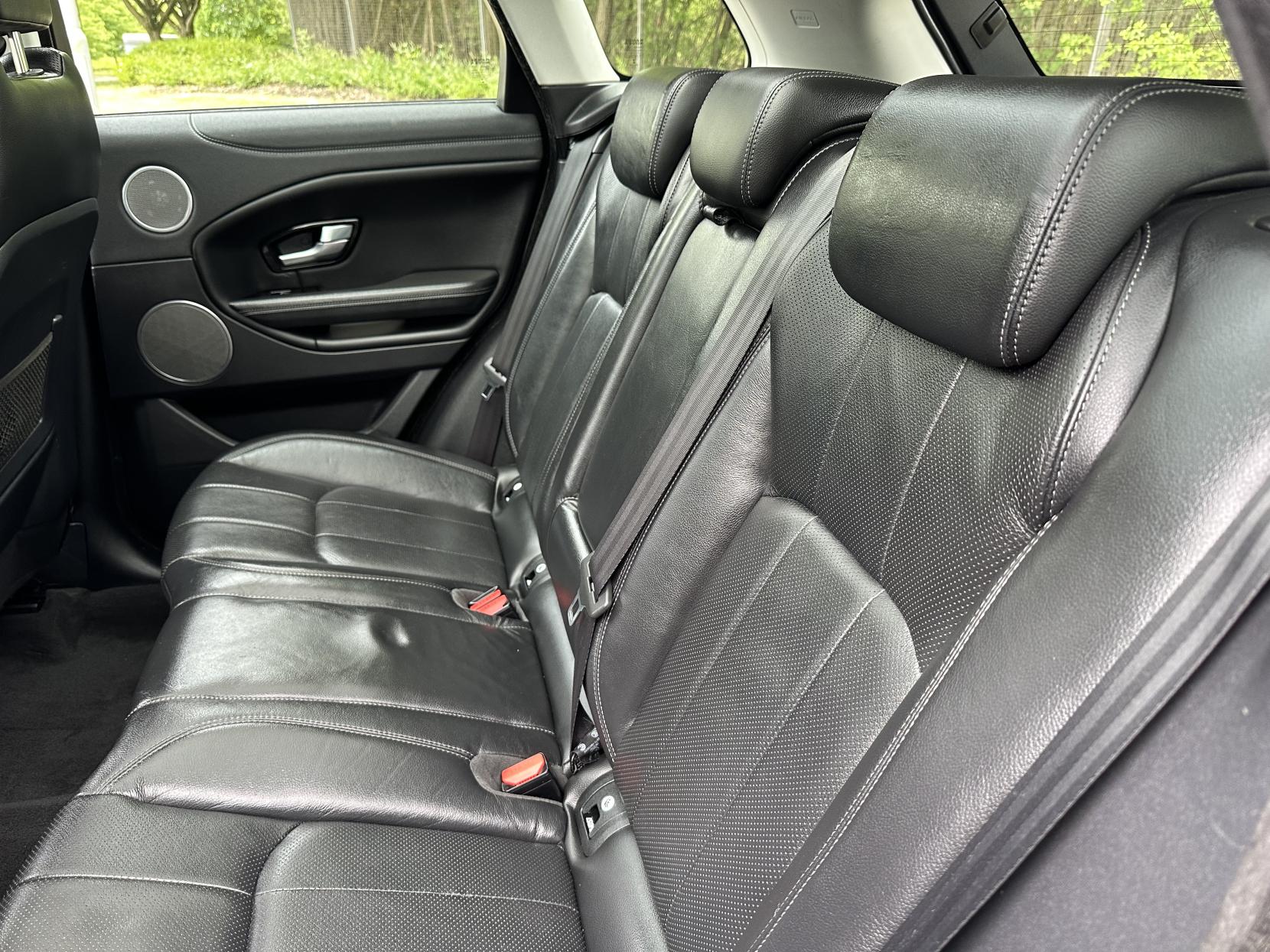 Land Rover Range Rover Evoque 2.0 TD4 SE Tech SUV 5dr Diesel Manual 4WD Euro 6 (s/s) (180 ps)
