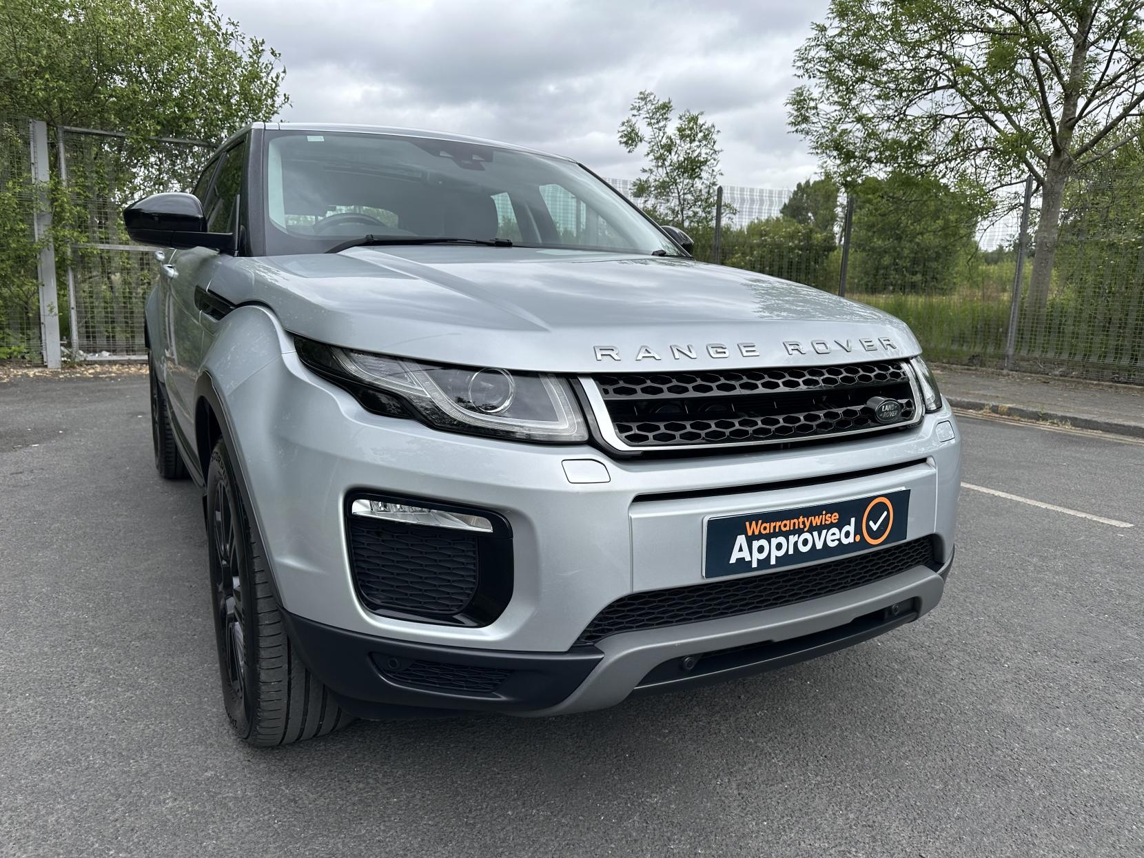 Land Rover Range Rover Evoque 2.0 TD4 SE Tech SUV 5dr Diesel Manual 4WD Euro 6 (s/s) (180 ps)