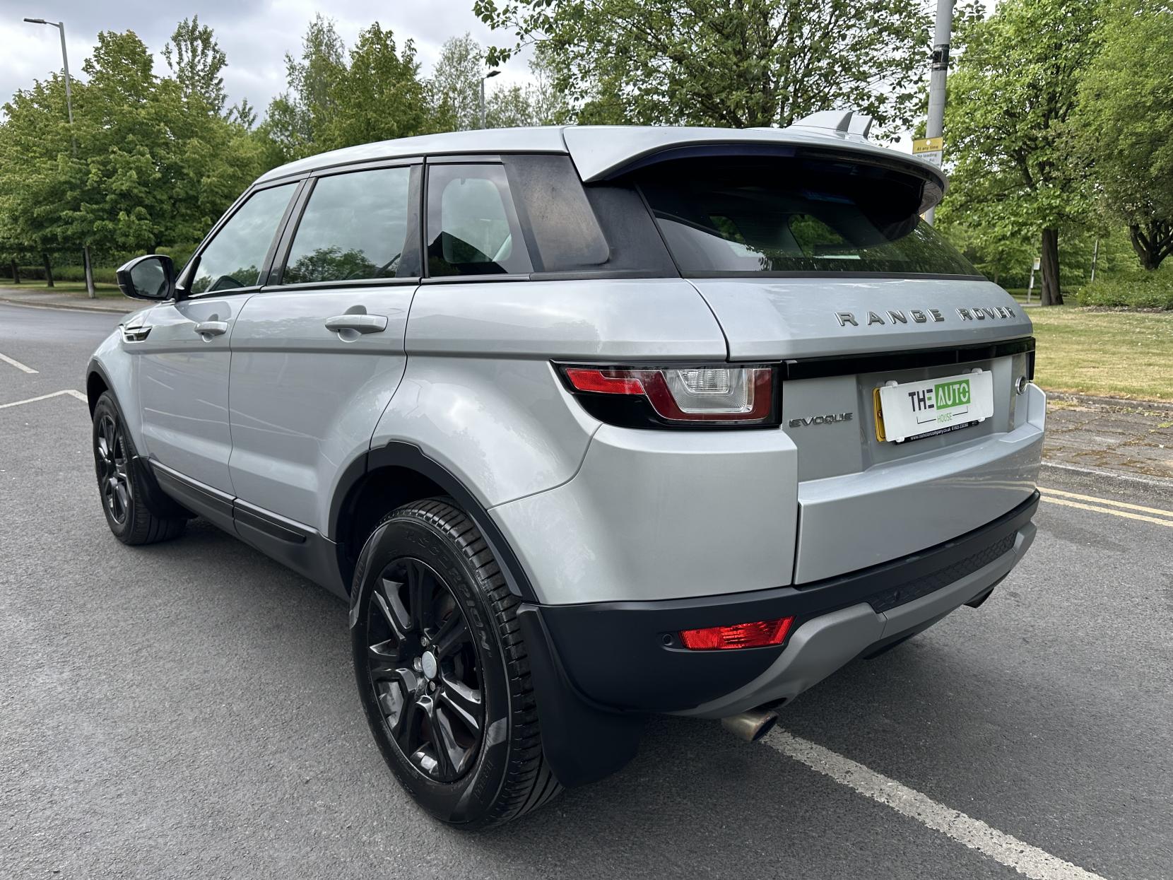 Land Rover Range Rover Evoque 2.0 TD4 SE Tech SUV 5dr Diesel Manual 4WD Euro 6 (s/s) (180 ps)