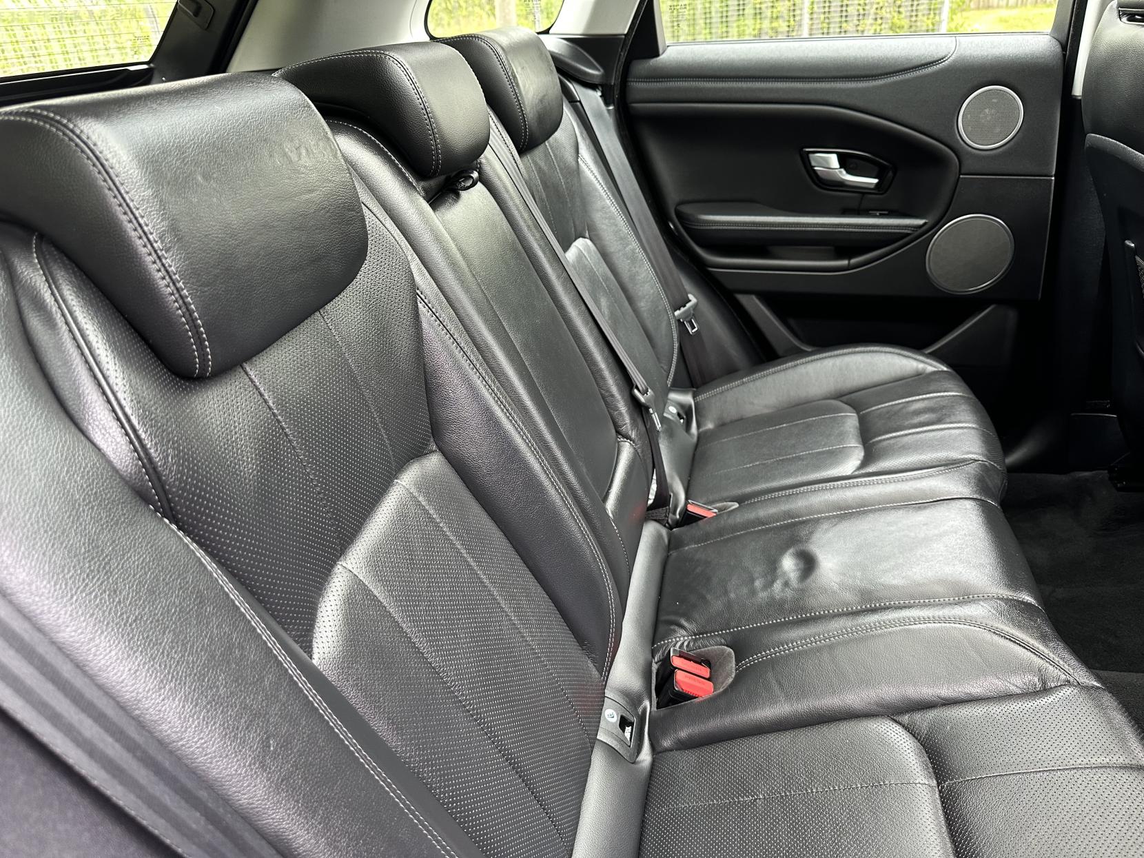 Land Rover Range Rover Evoque 2.0 TD4 SE Tech SUV 5dr Diesel Manual 4WD Euro 6 (s/s) (180 ps)
