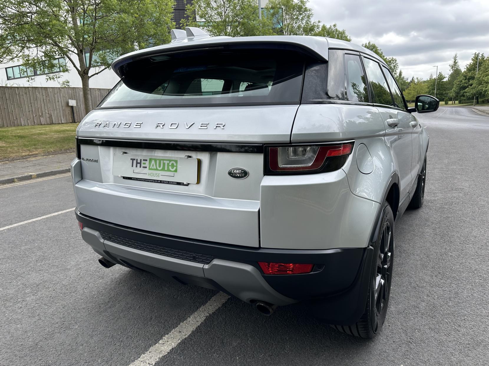 Land Rover Range Rover Evoque 2.0 TD4 SE Tech SUV 5dr Diesel Manual 4WD Euro 6 (s/s) (180 ps)