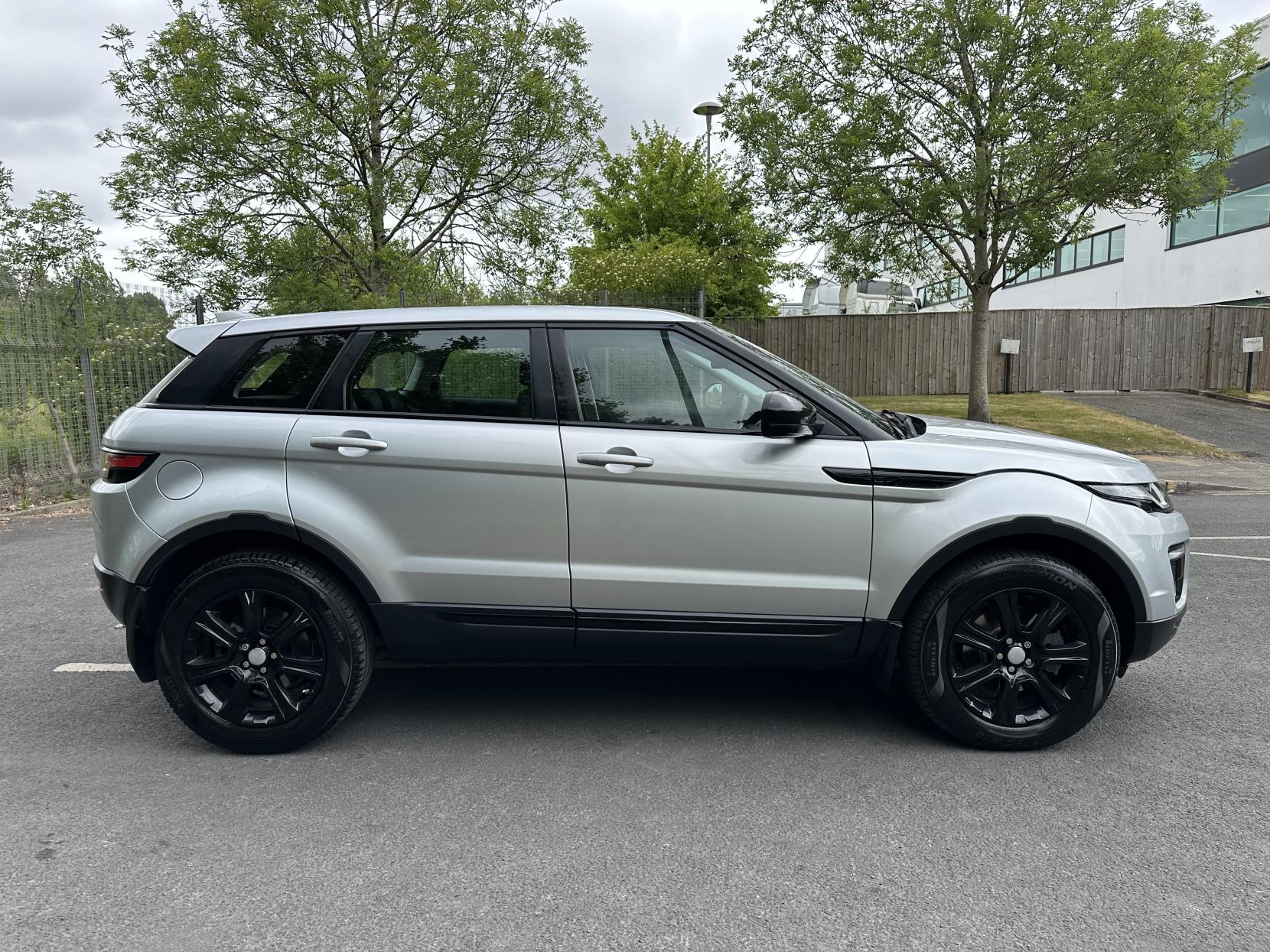 Land Rover Range Rover Evoque 2.0 TD4 SE Tech SUV 5dr Diesel Manual 4WD Euro 6 (s/s) (180 ps)