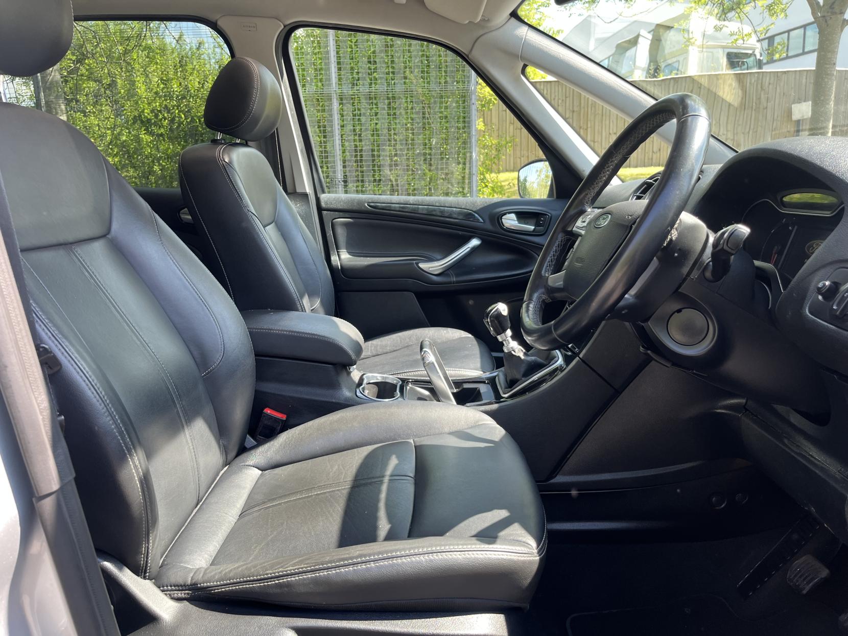 Ford Galaxy 2.0 TDCi Titanium X MPV 5dr Diesel Manual Euro 5 (163 ps)