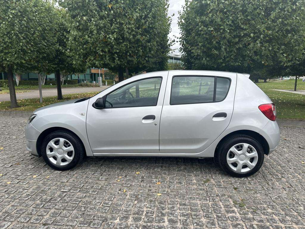 Dacia SANDERO DIESEL HATCHBACK 1.5 AMBIANCE DCI 5DR Manual