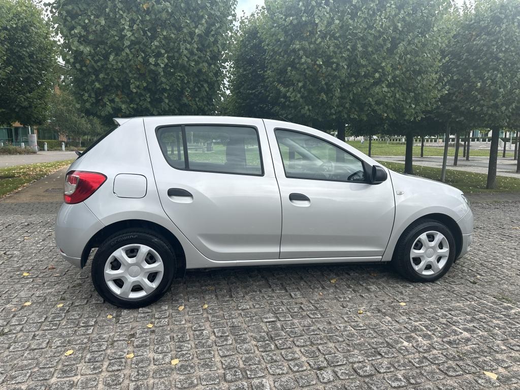 Dacia SANDERO DIESEL HATCHBACK 1.5 AMBIANCE DCI 5DR Manual