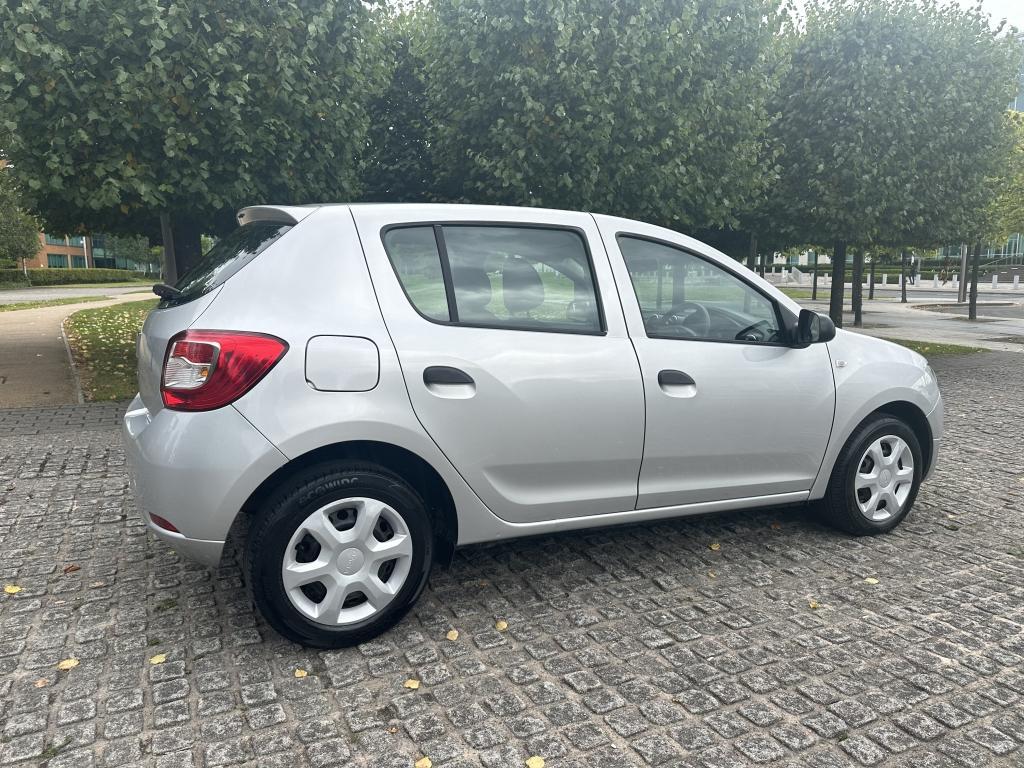 Dacia SANDERO DIESEL HATCHBACK 1.5 AMBIANCE DCI 5DR Manual