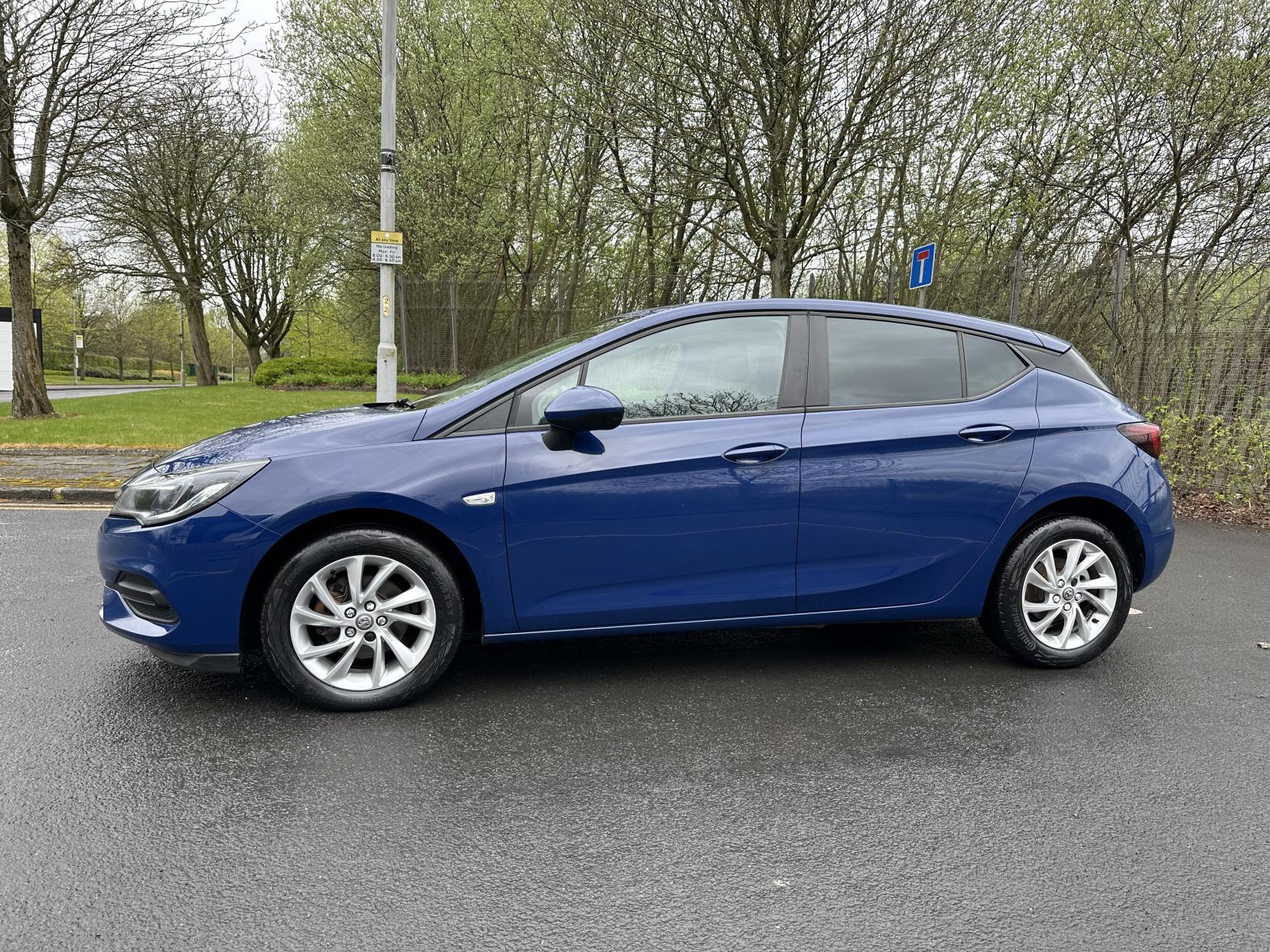 Vauxhall Astra 1.5 Turbo D Business Edition Nav Hatchback 5dr Diesel Manual Euro 6 (s/s) (105 ps)