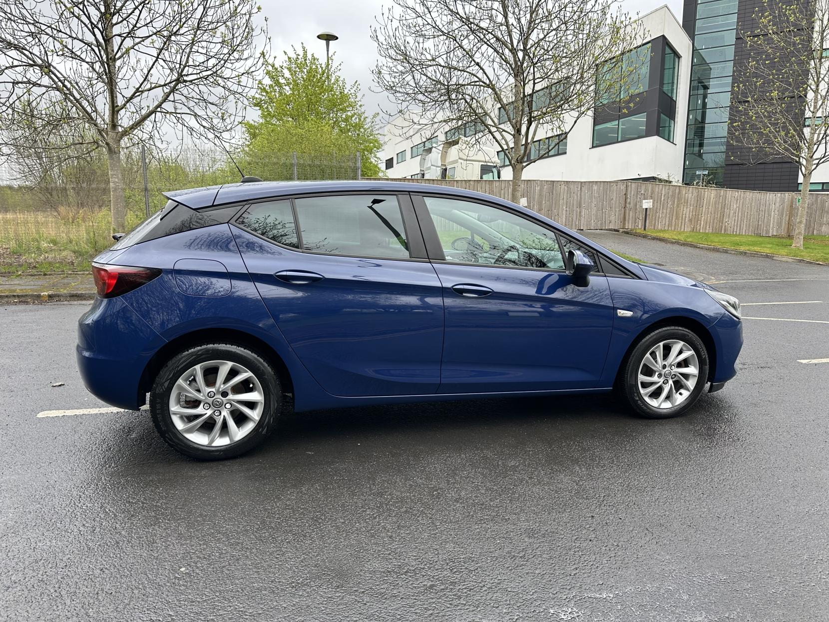 Vauxhall Astra 1.5 Turbo D Business Edition Nav Hatchback 5dr Diesel Manual Euro 6 (s/s) (105 ps)