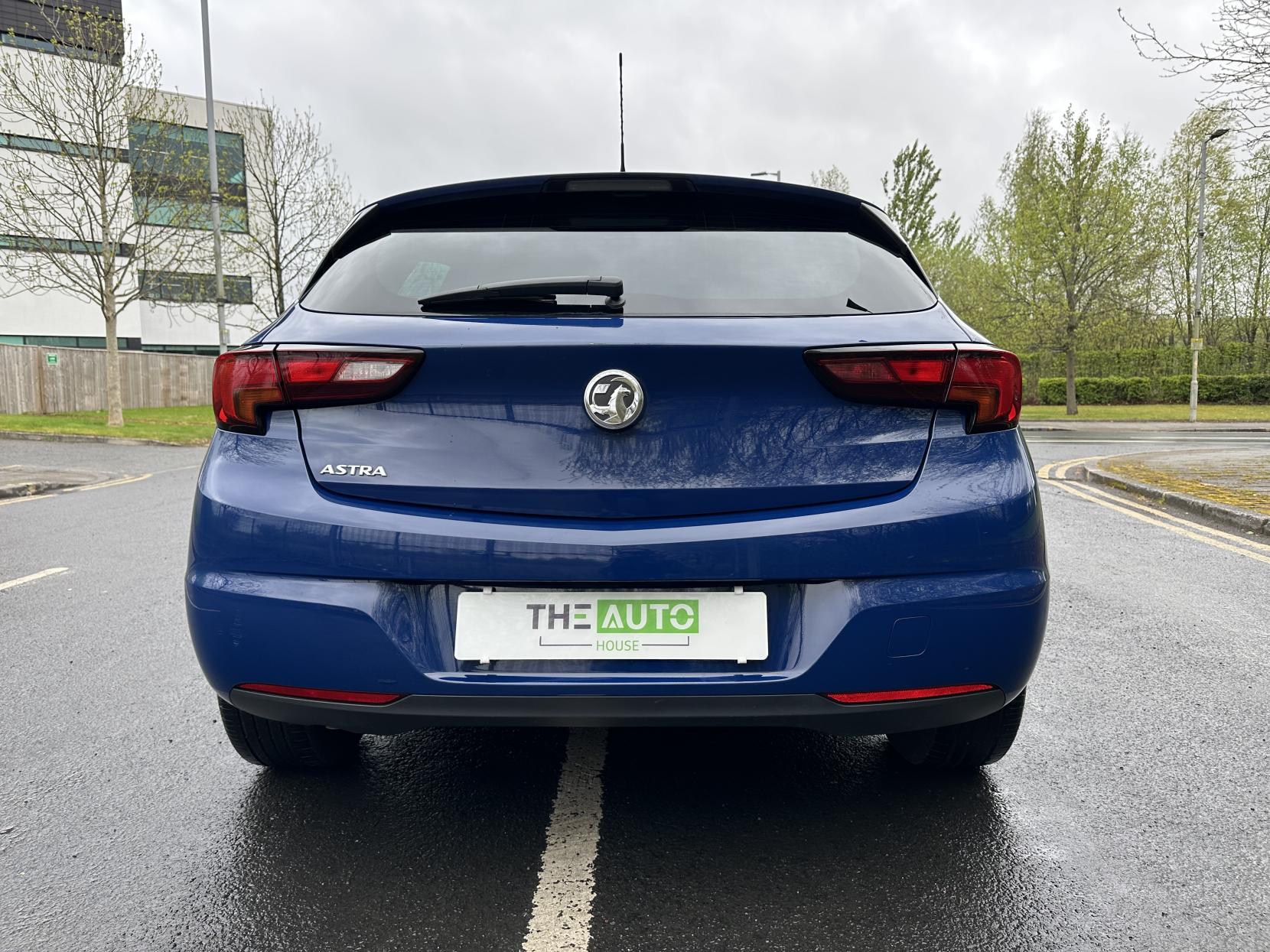 Vauxhall Astra 1.5 Turbo D Business Edition Nav Hatchback 5dr Diesel Manual Euro 6 (s/s) (105 ps)