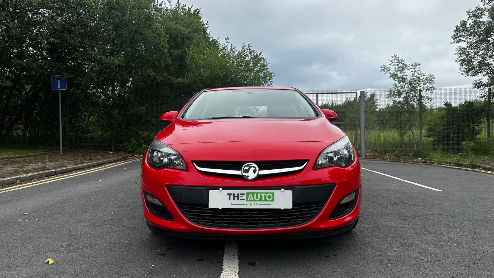 Vauxhall Astra 1.4i Excite Hatchback 5dr Petrol Manual Euro 6 (100 ps)