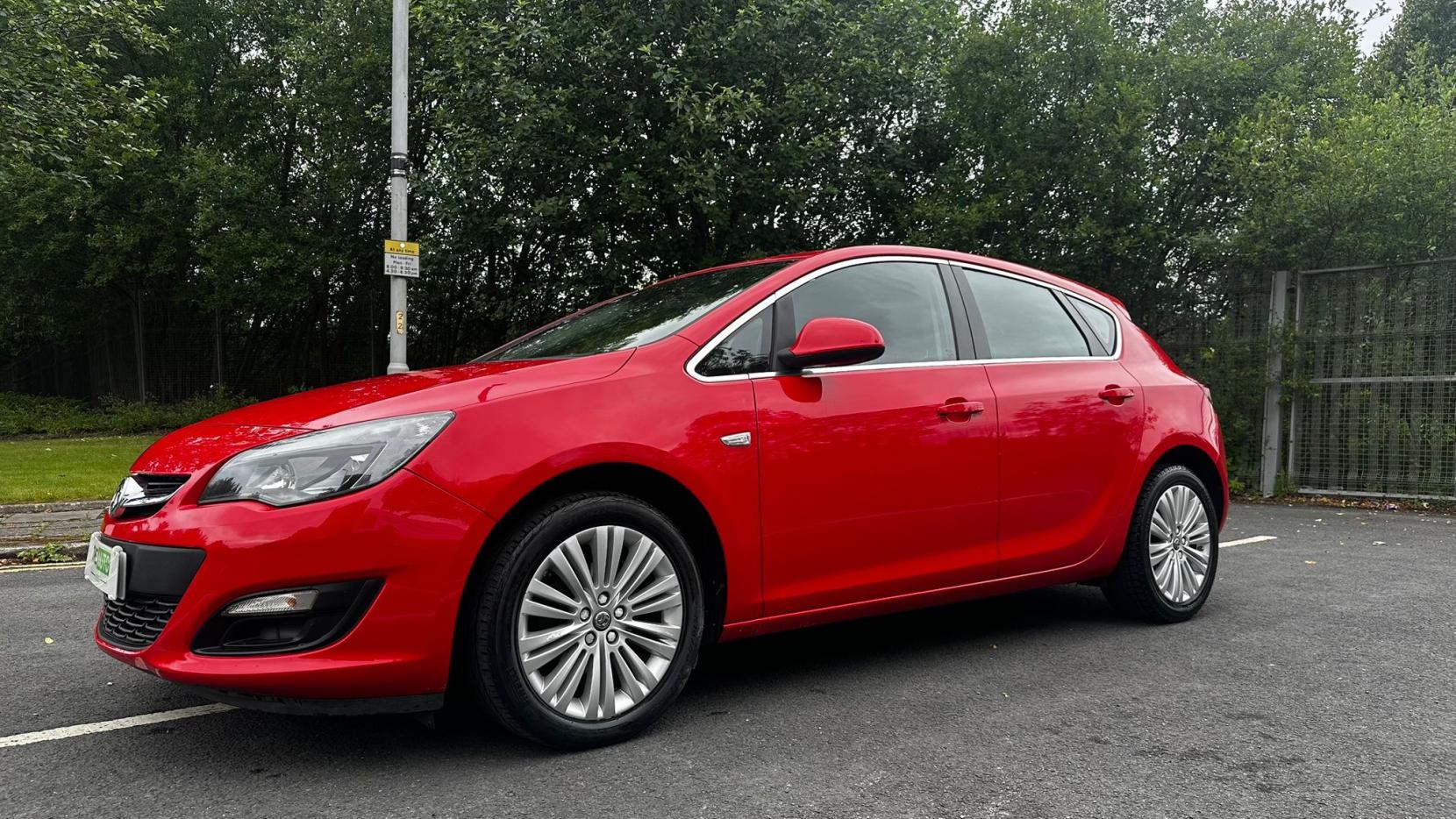Vauxhall Astra 1.4i Excite Hatchback 5dr Petrol Manual Euro 6 (100 ps)
