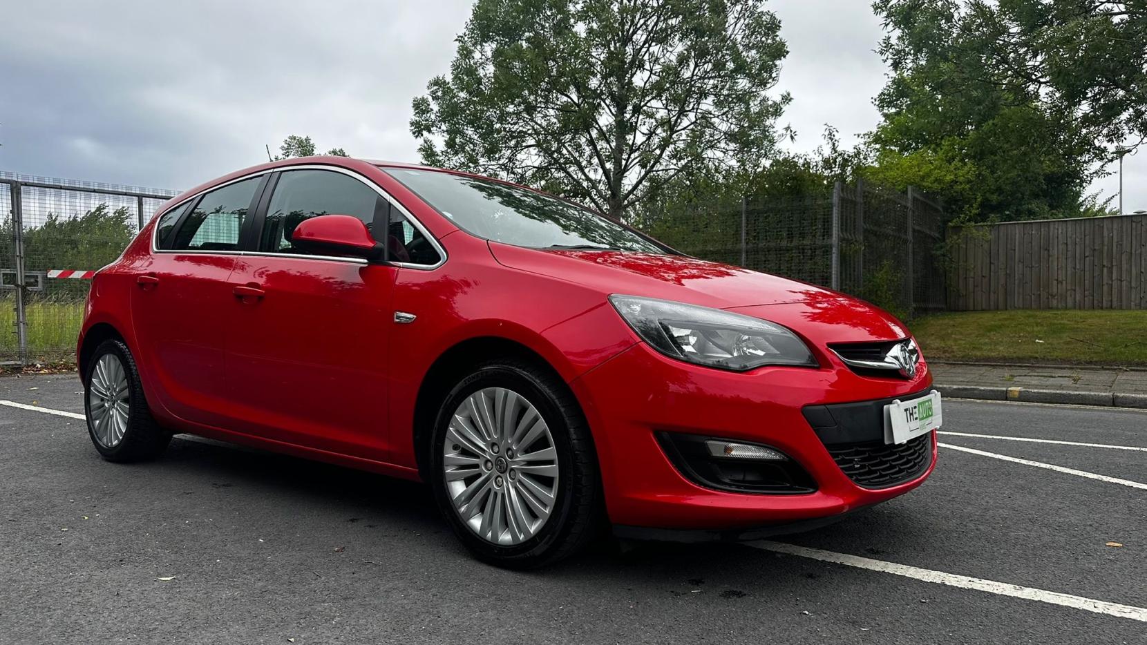 Vauxhall Astra 1.4i Excite Hatchback 5dr Petrol Manual Euro 6 (100 ps)