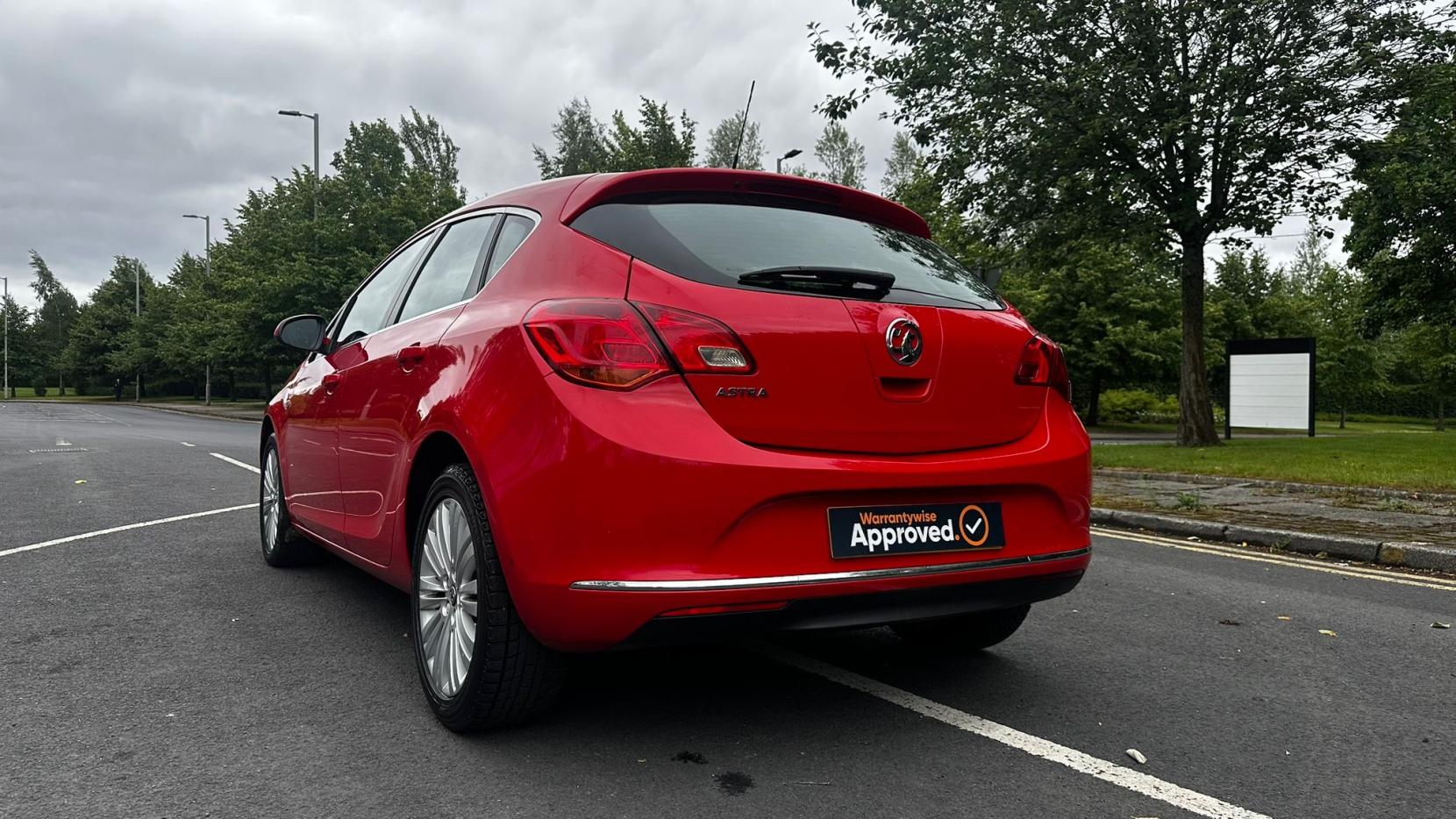 Vauxhall Astra 1.4i Excite Hatchback 5dr Petrol Manual Euro 6 (100 ps)