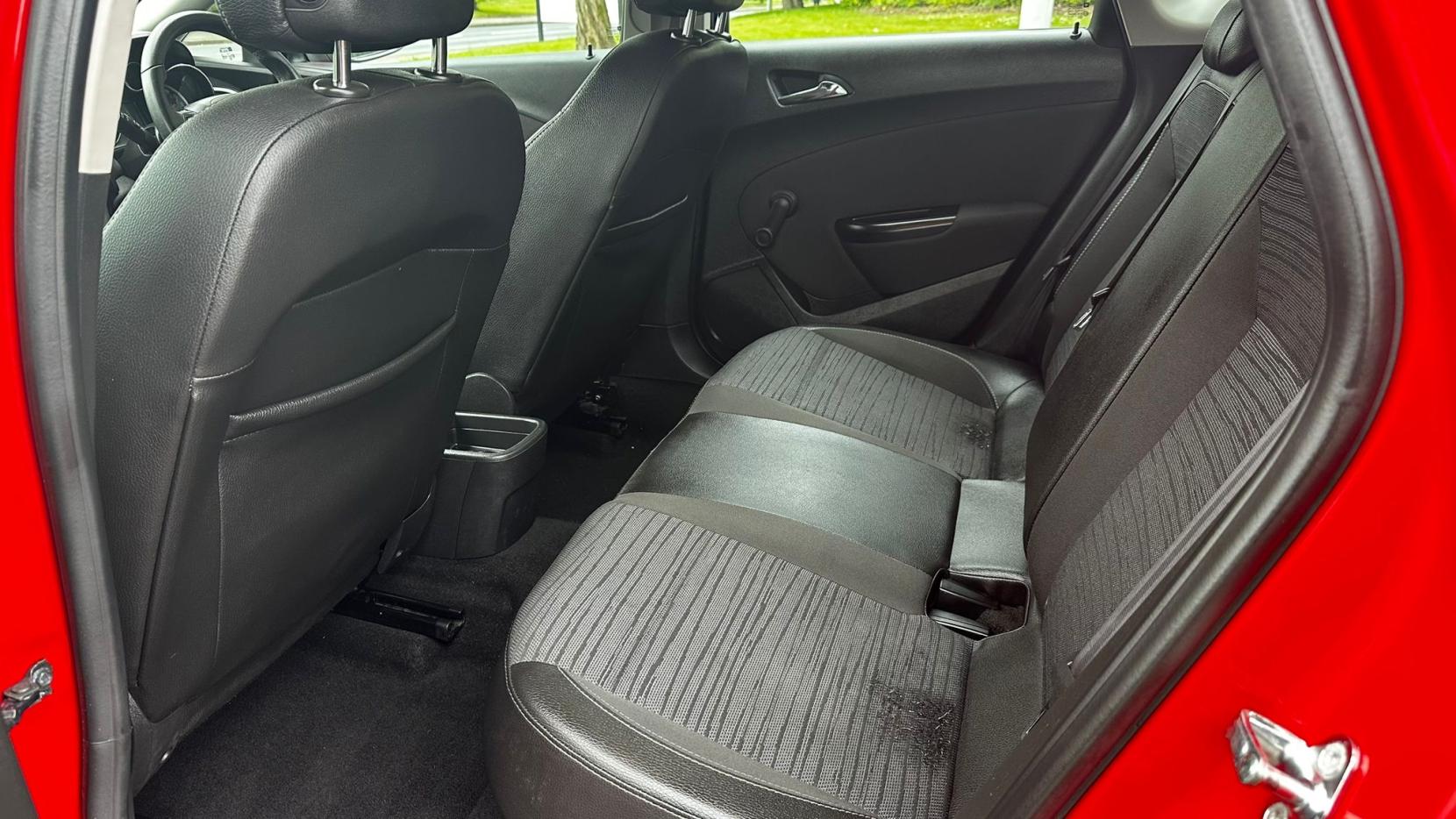 Vauxhall Astra 1.4i Excite Hatchback 5dr Petrol Manual Euro 6 (100 ps)