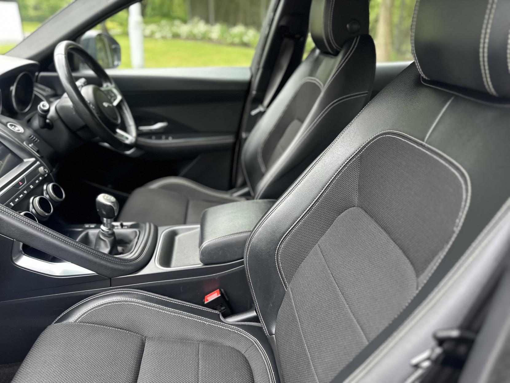 Jaguar E-PACE 2.0 D150 R-Dynamic SUV 5dr Diesel Manual Euro 6 (s/s) (150 ps)