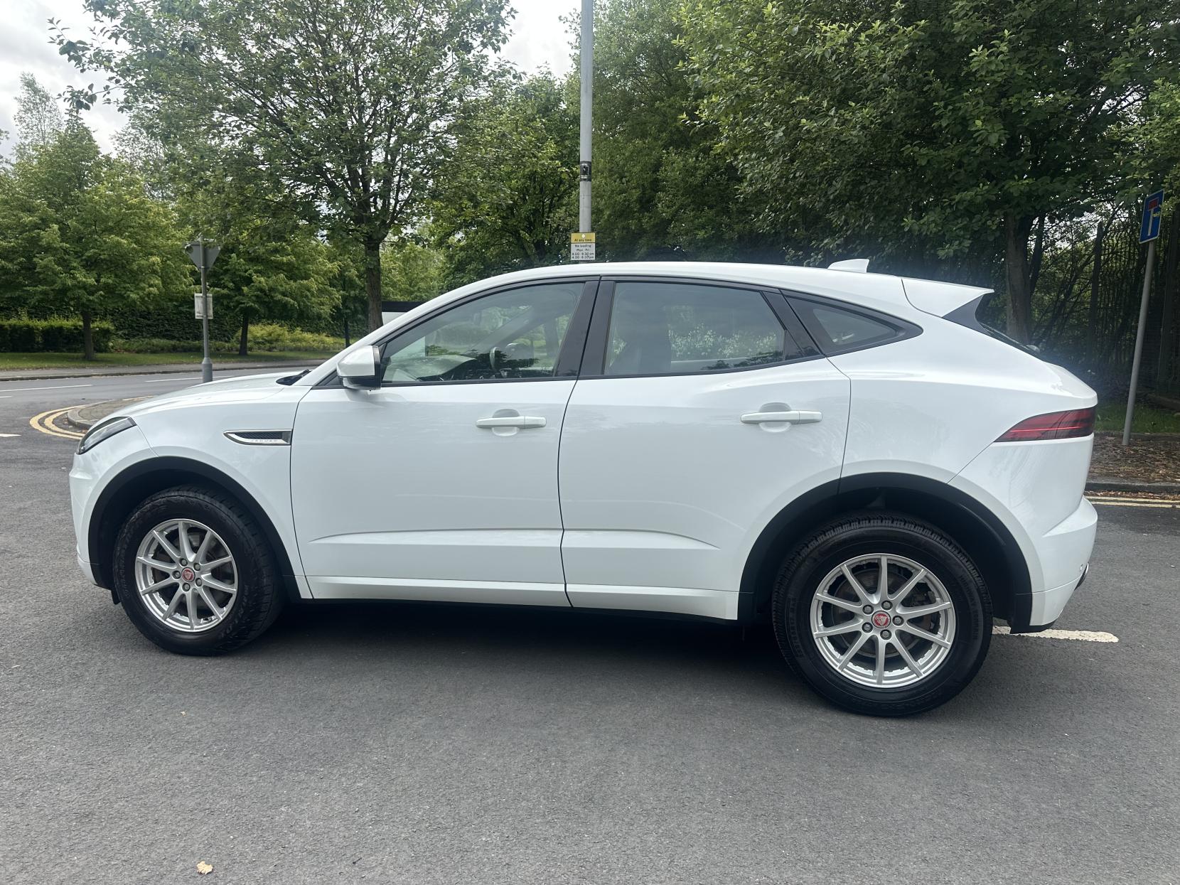 Jaguar E-PACE 2.0 D150 R-Dynamic SUV 5dr Diesel Manual Euro 6 (s/s) (150 ps)