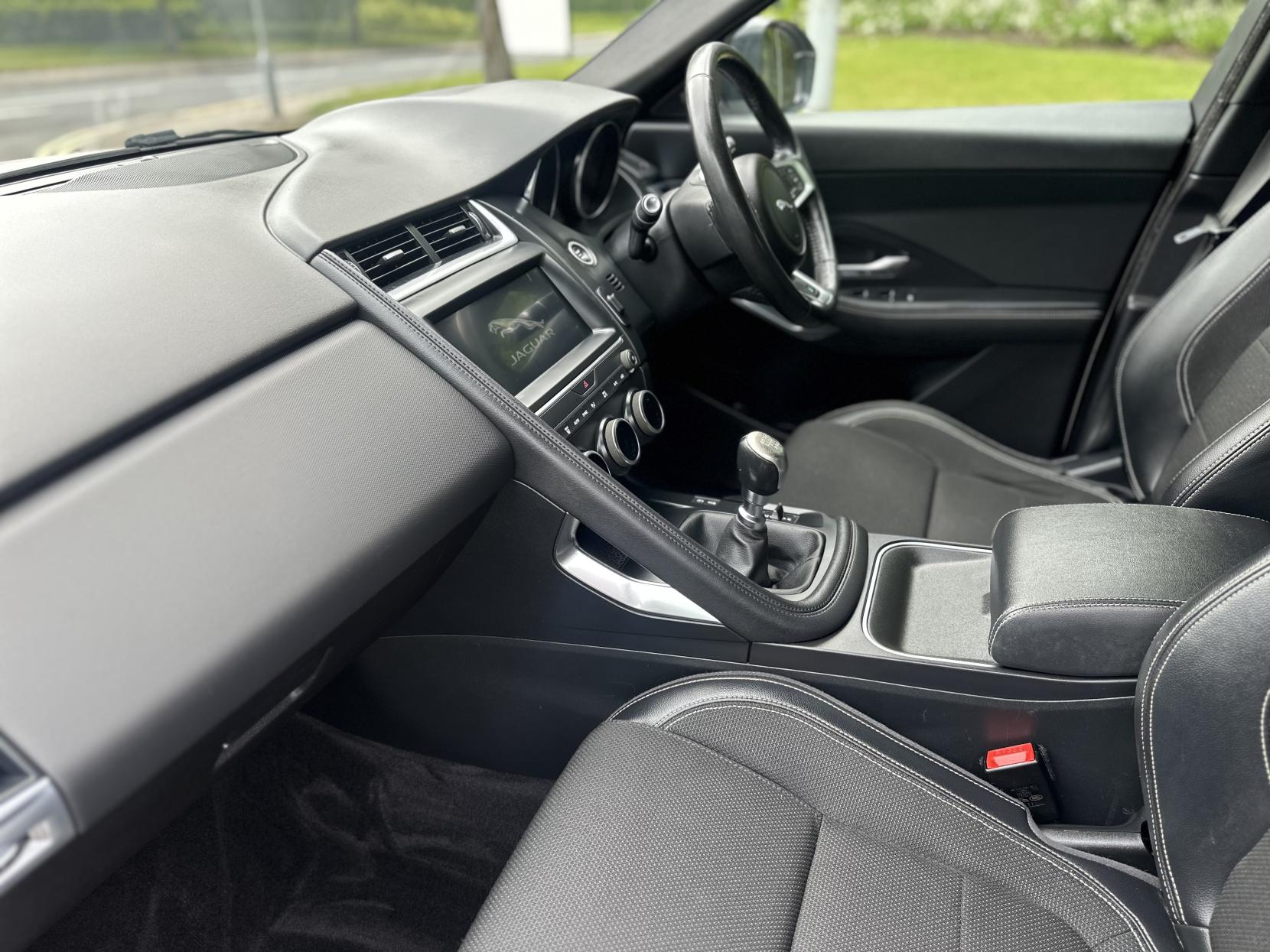 Jaguar E-PACE 2.0 D150 R-Dynamic SUV 5dr Diesel Manual Euro 6 (s/s) (150 ps)