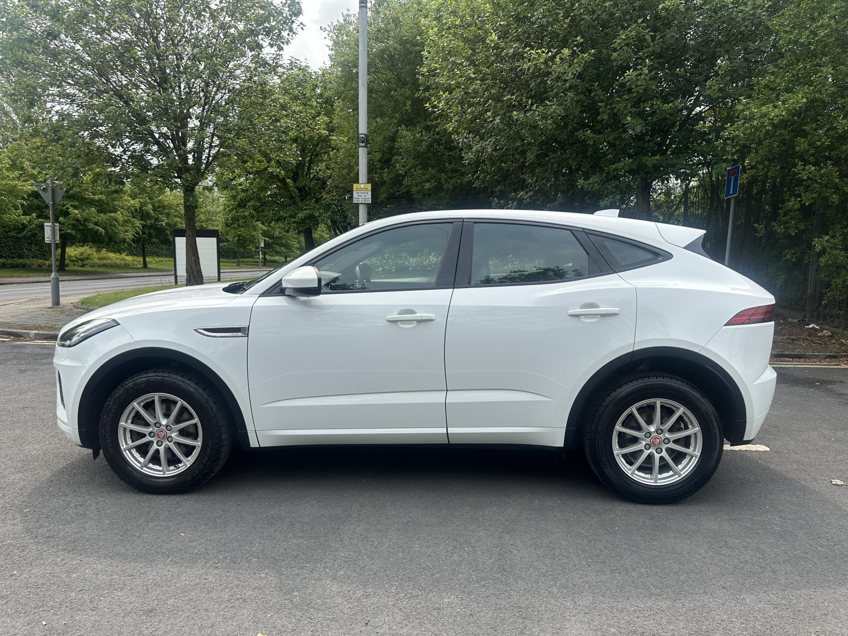 Jaguar E-PACE 2.0 D150 R-Dynamic SUV 5dr Diesel Manual Euro 6 (s/s) (150 ps)