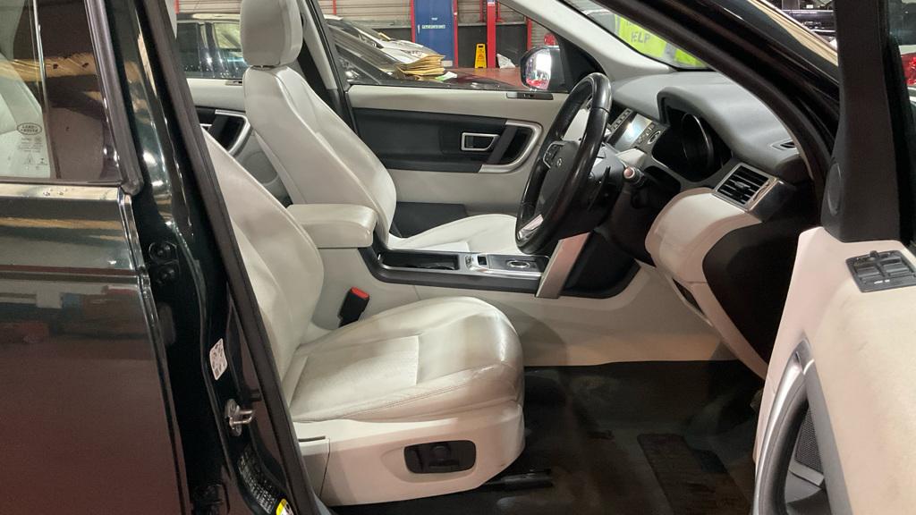 Land Rover Discovery Sport 2.0 TD4 SE Tech SUV 5dr Diesel Auto 4WD Euro 6 (s/s) (180 ps)